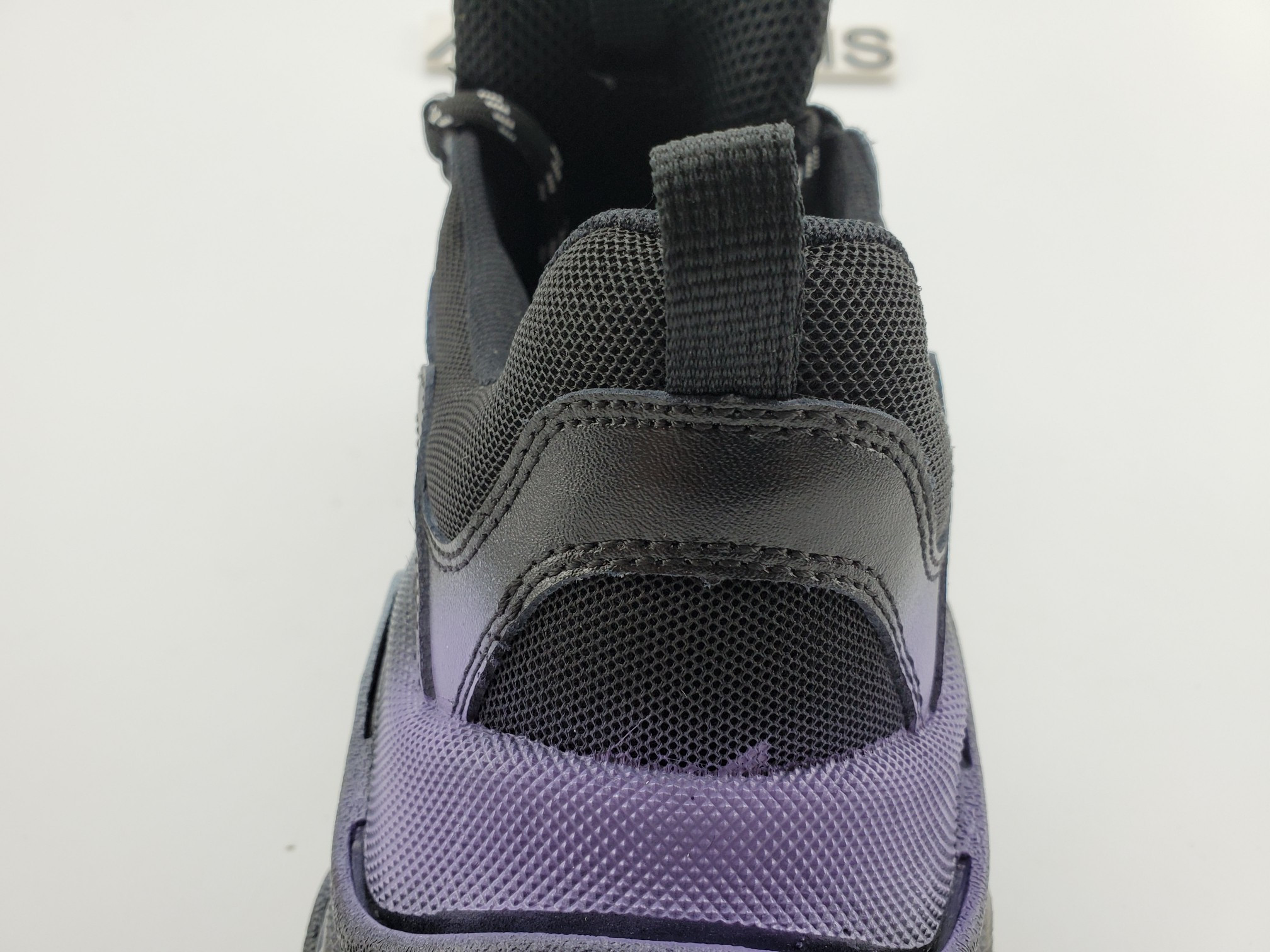 balenciga triple s Gr*ffiti