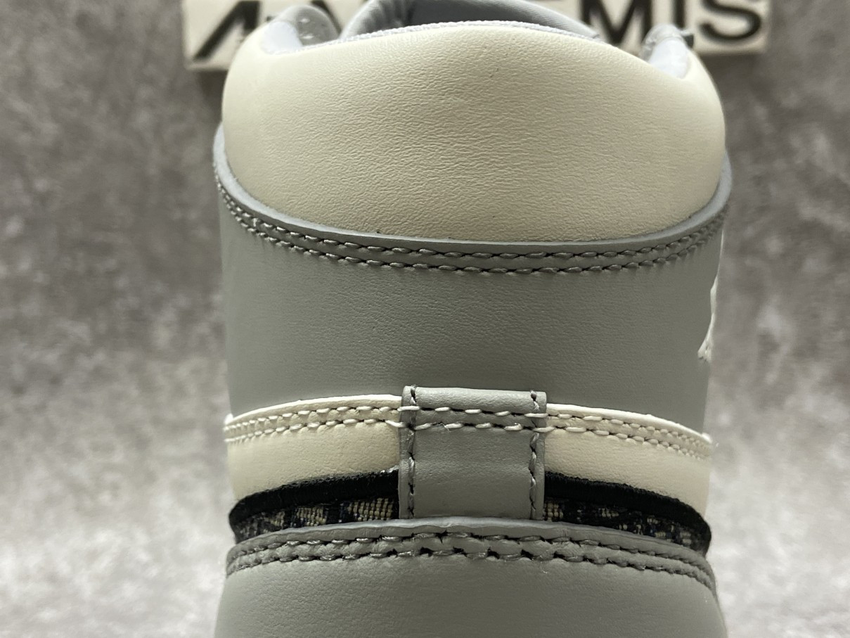 air jordan 1 retro high D*or (blue box version)