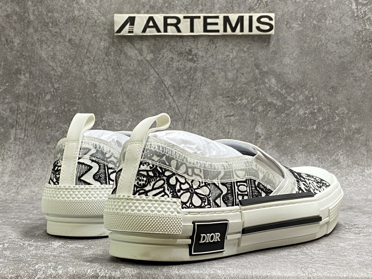 D*or and shawn b23 slip on black white embroidery