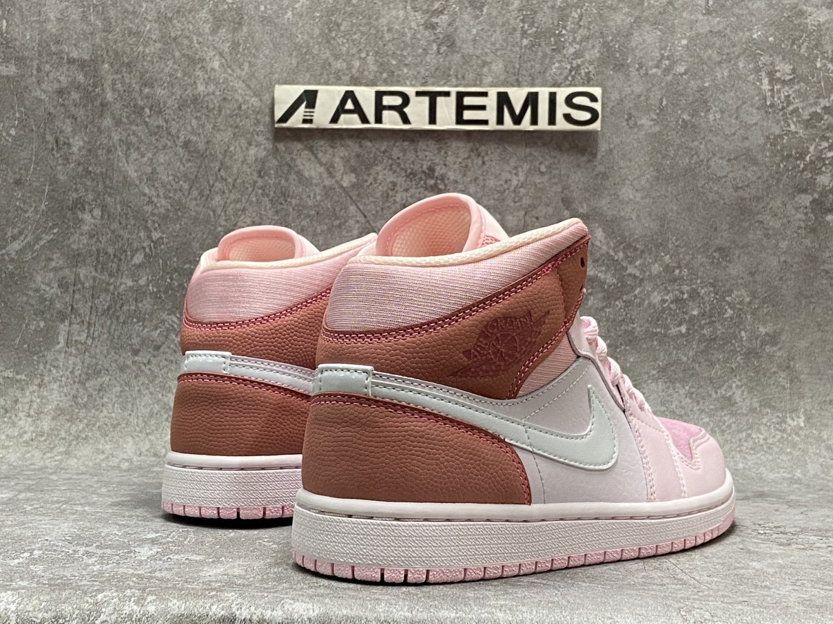Air Jordan 1 Mid Digital Pink