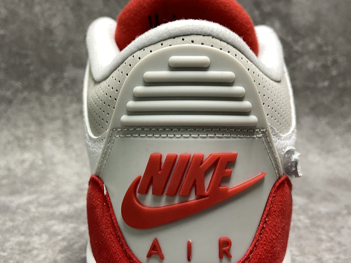 Air Jordan 3 Retro Tinker Air Max 1 White - University Red