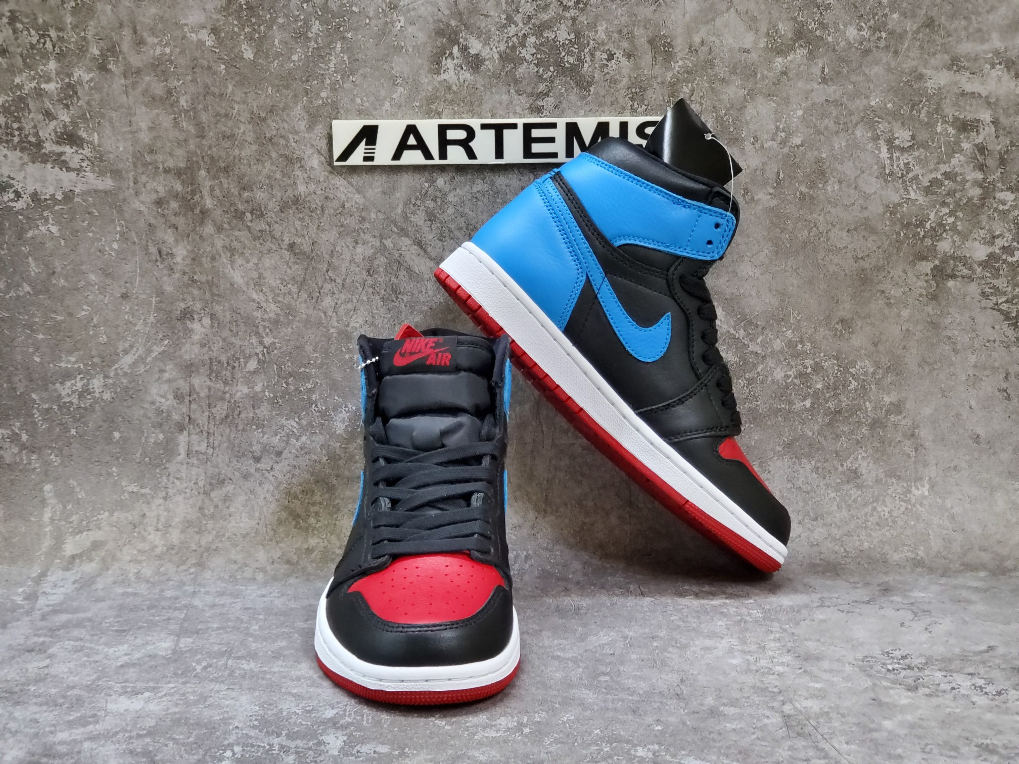 Air Jordan 1 Retro High NC to Chi Leather