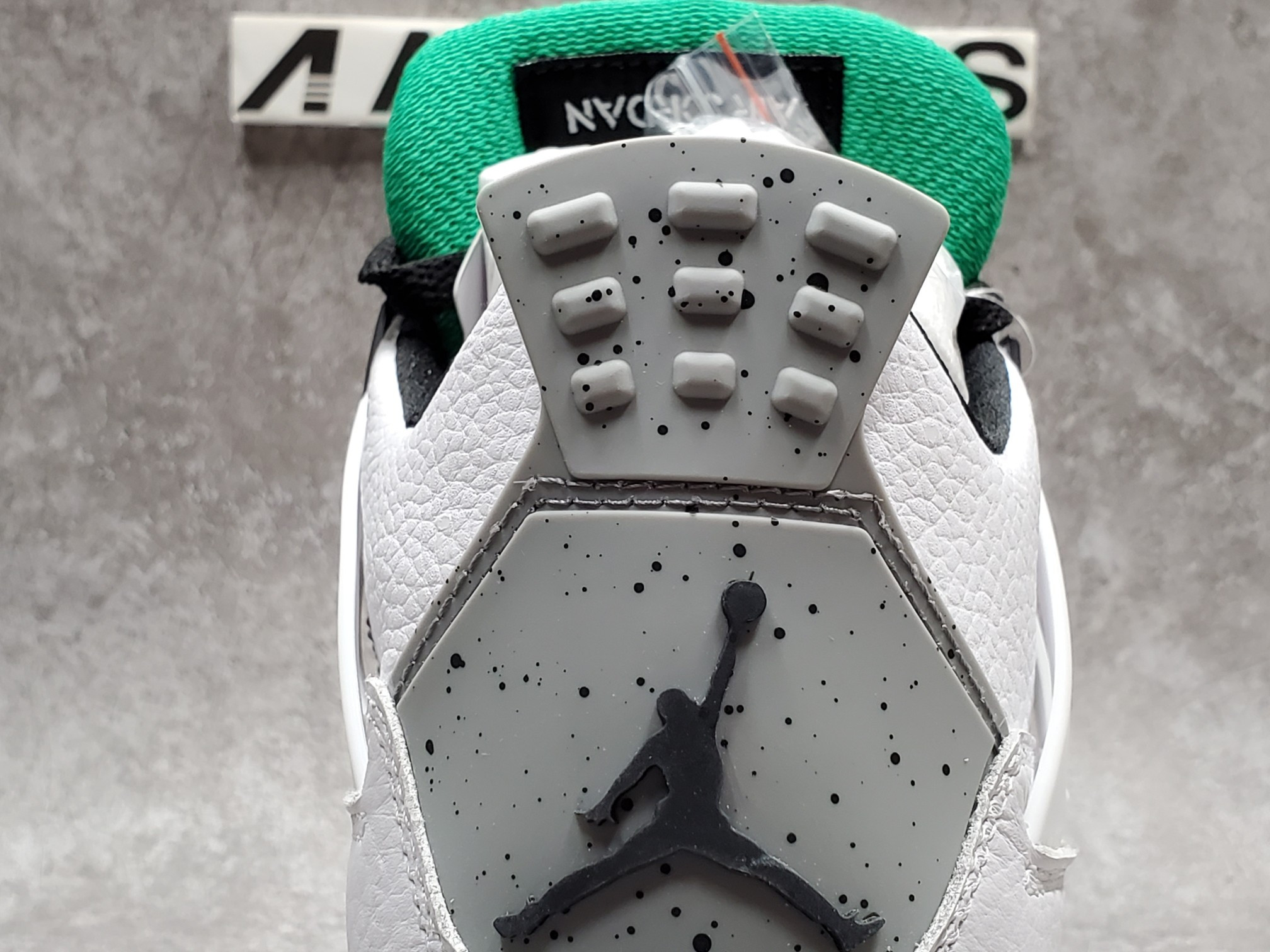 Air Jordan 4 Retro Lucid Green Rasta