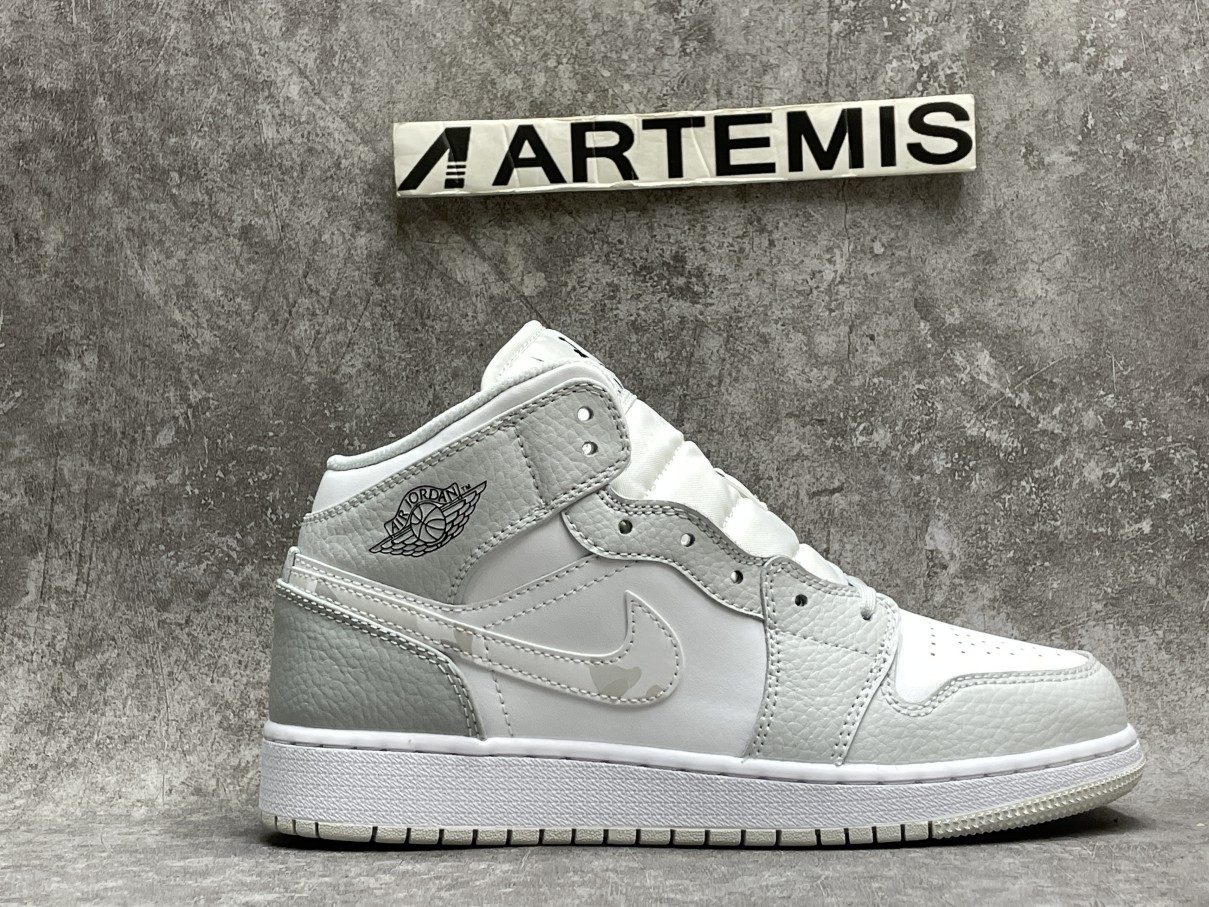 Air Jordan 1 Mid SE GS 