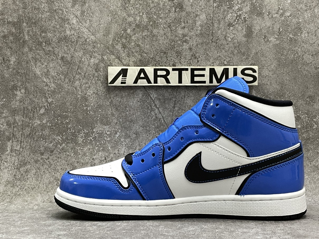 Air Jordan 1 Mid Signal Blue
