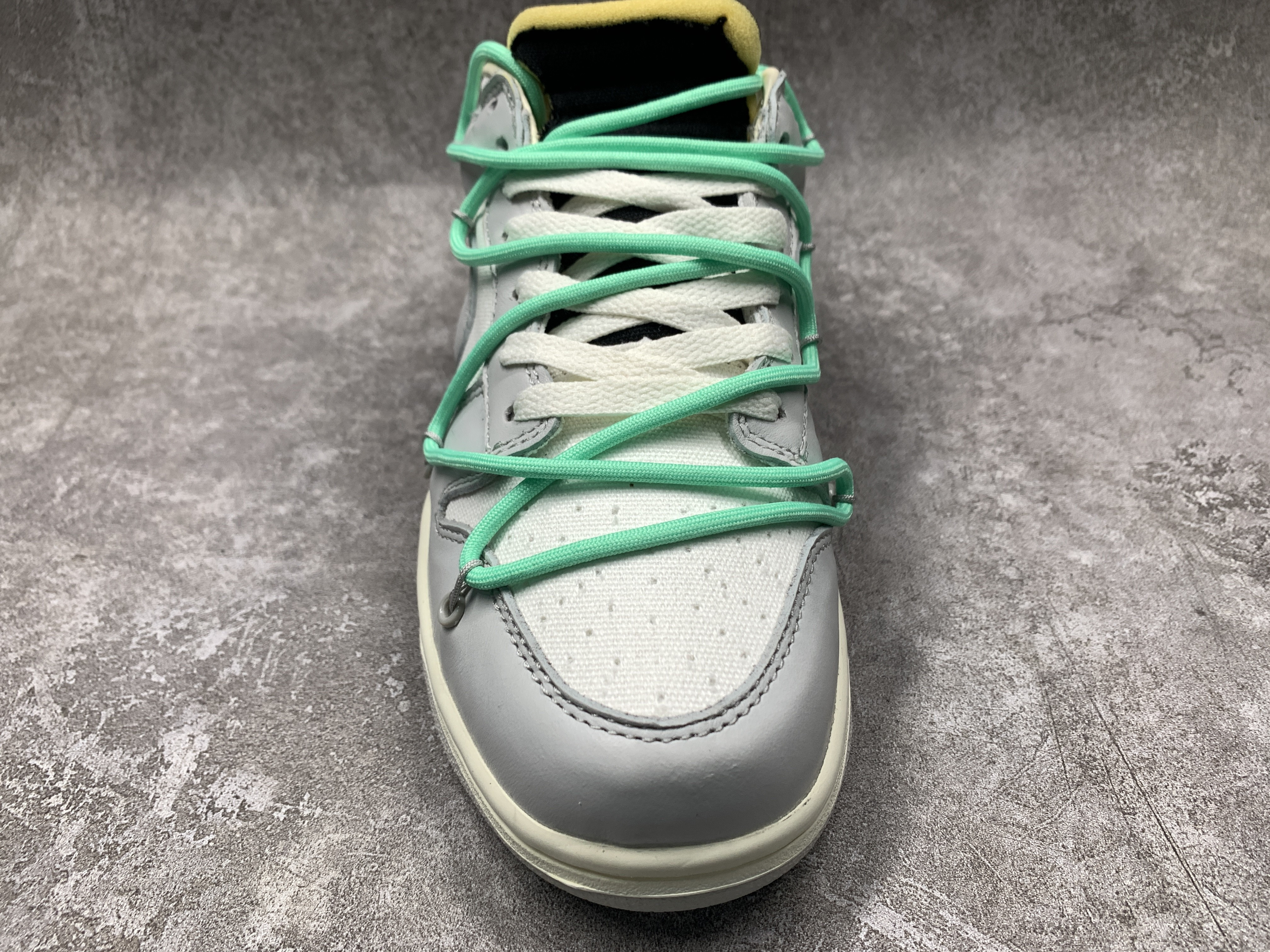 Nike Dunk Low x Off-White