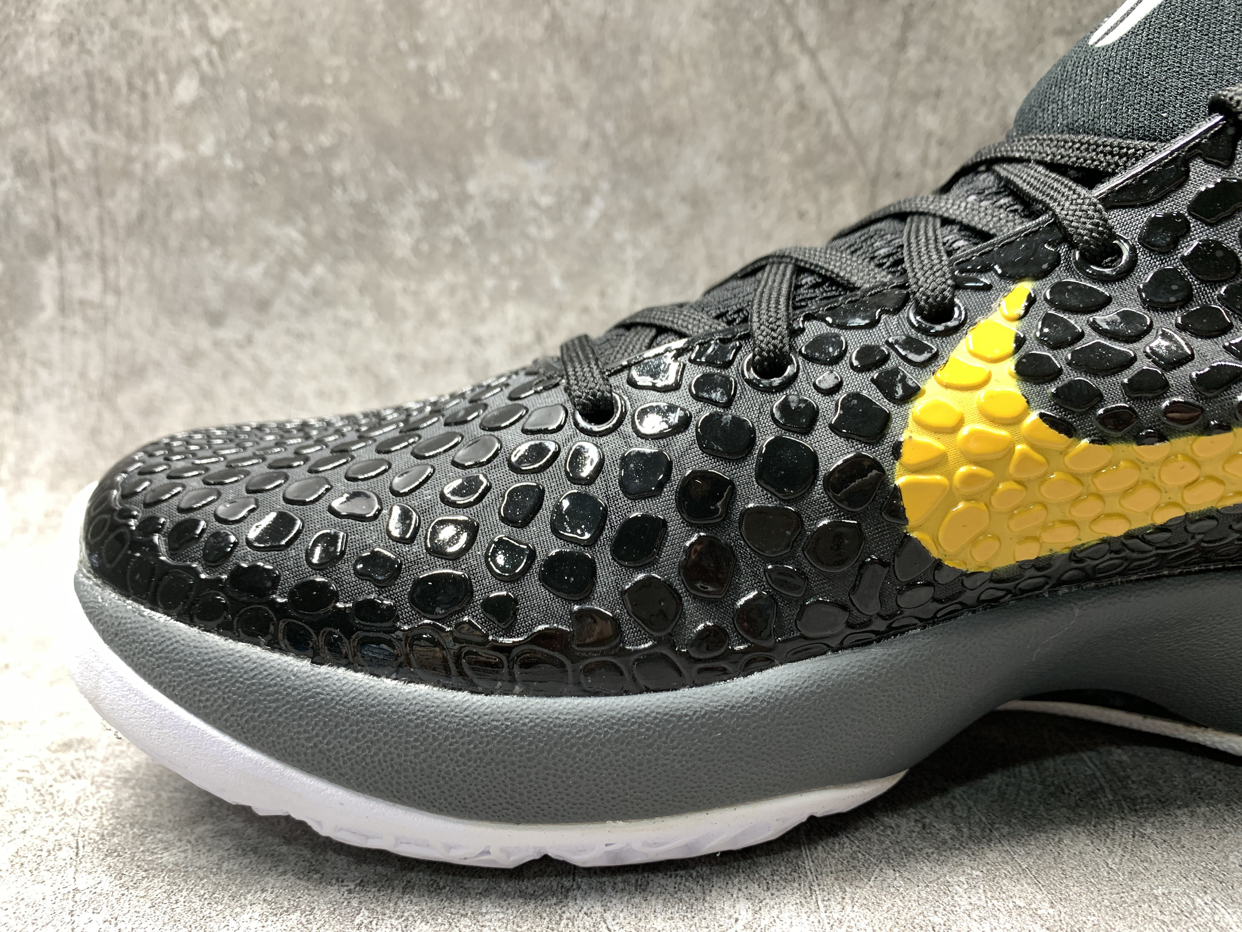 Nike Zoom Kobe 6 Black Del Sol