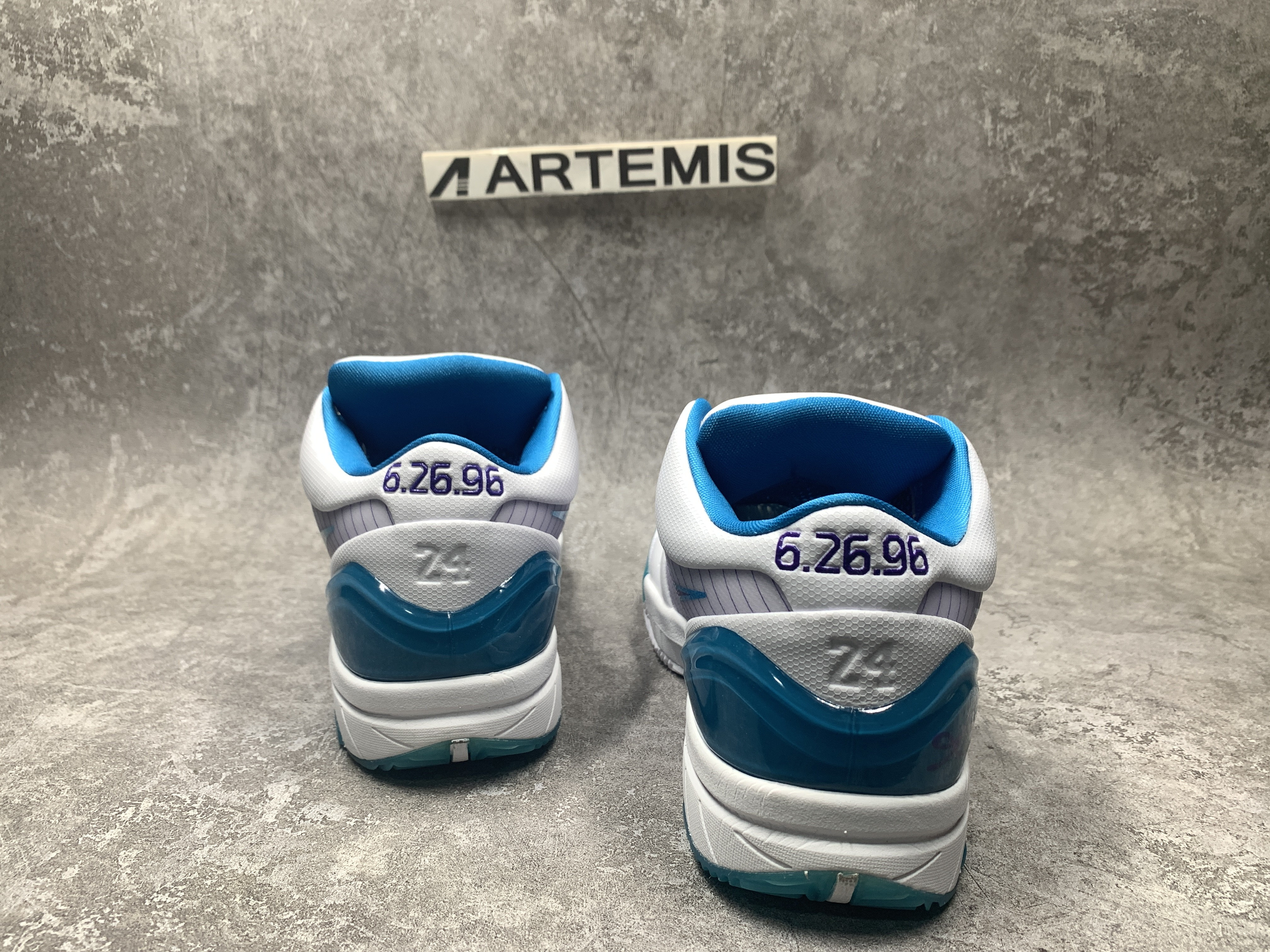 Nike Kobe 4 Protro Draft Day Hornets