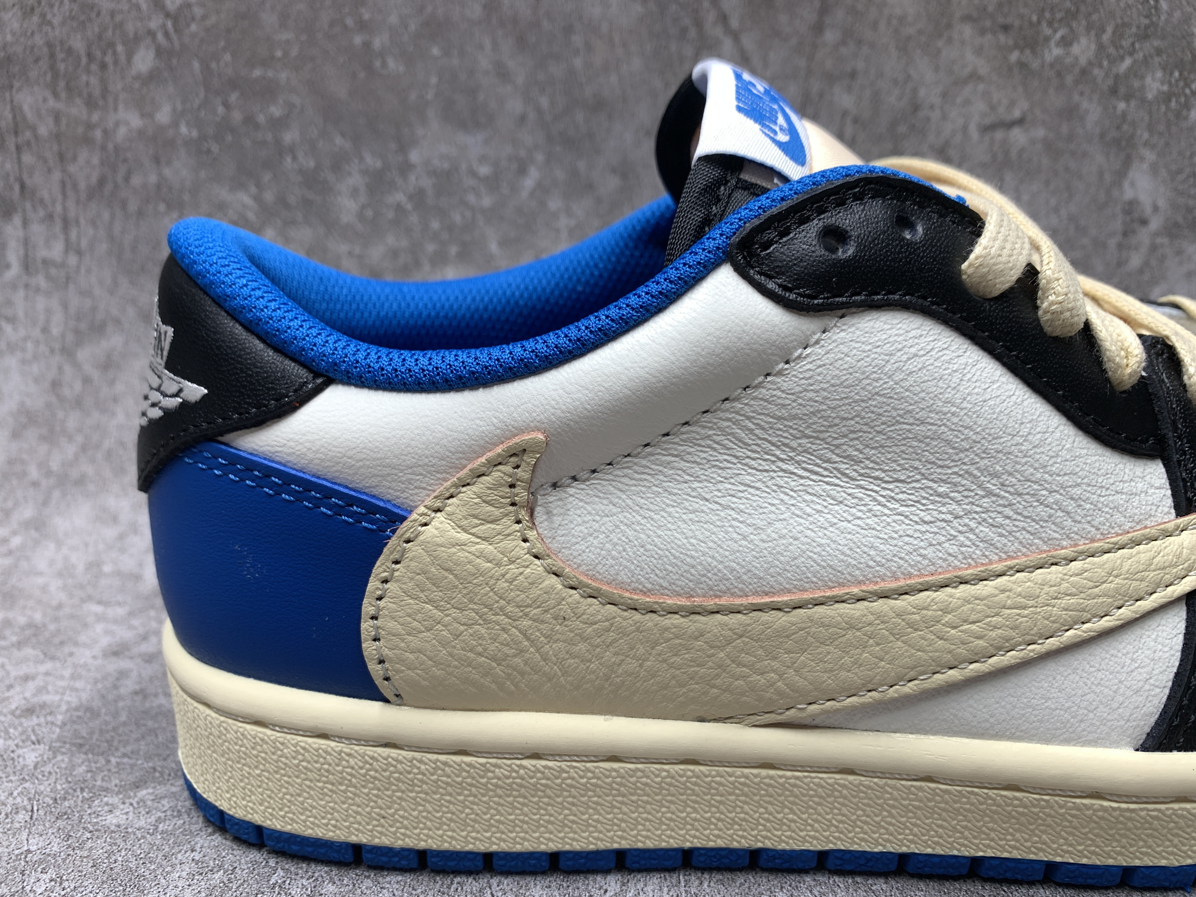 Air Jordan 1 Low Fragment Design x Travis Scott