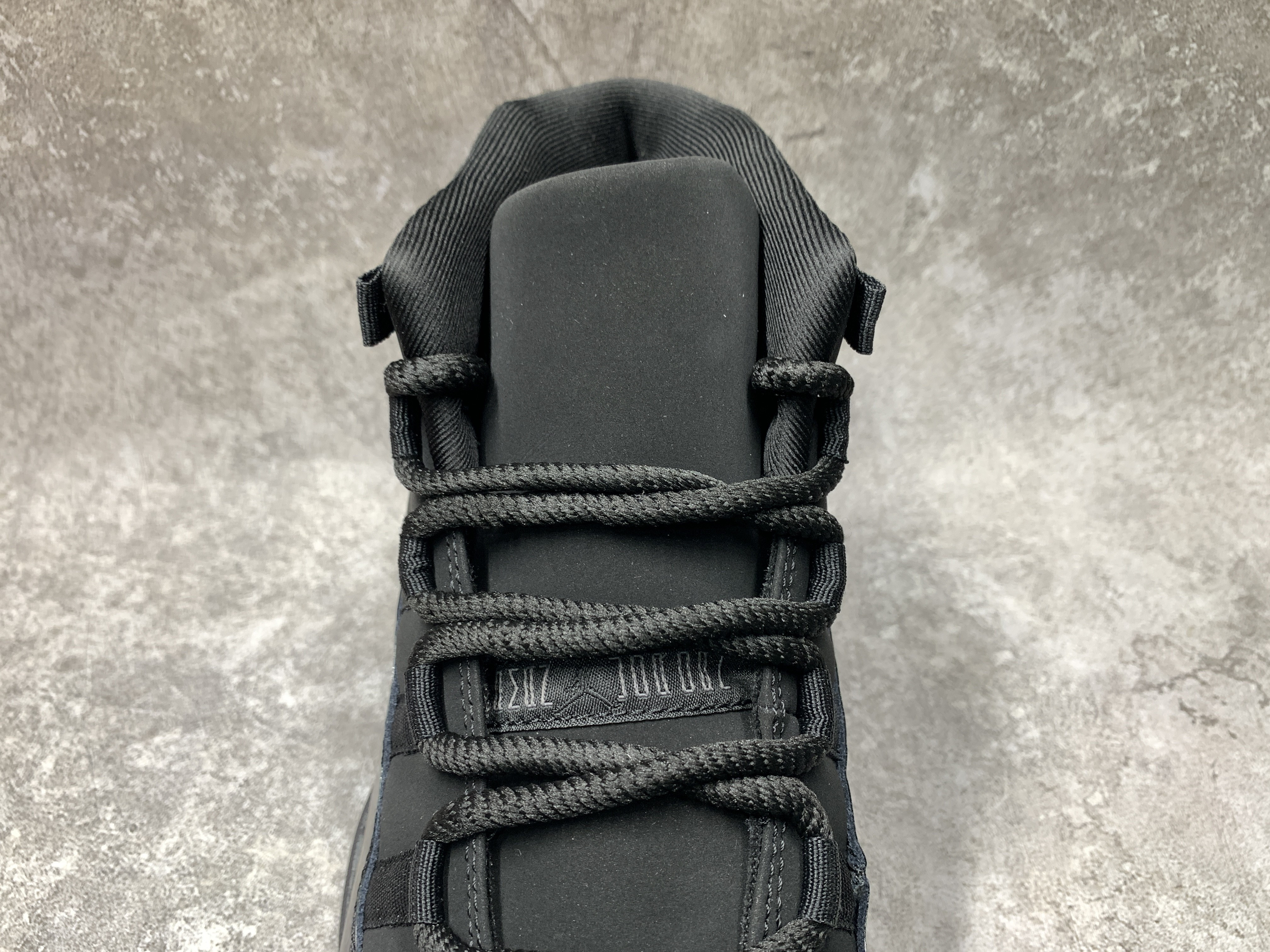 Air Jordan 11 Retro Cap and Gown