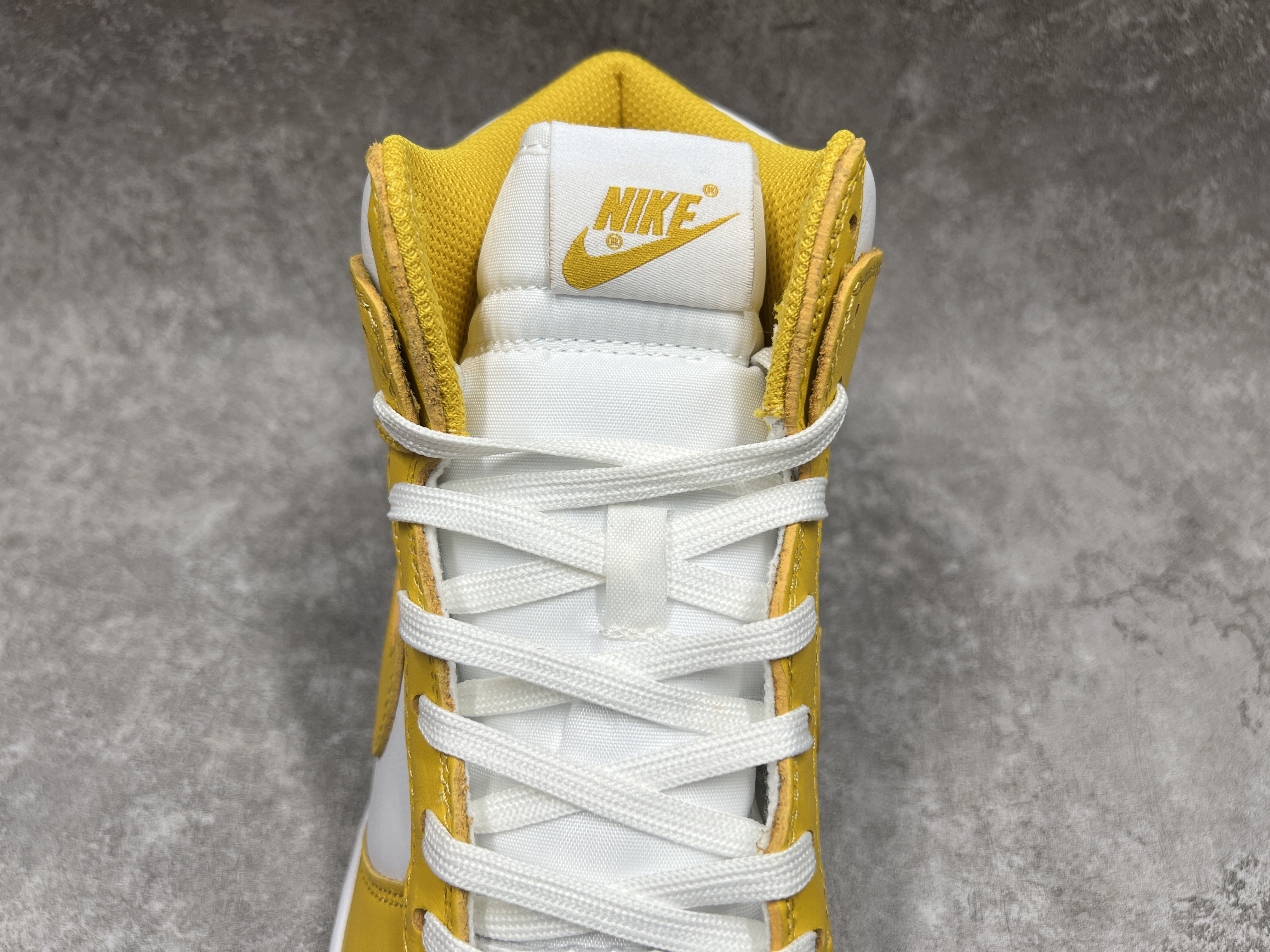 Nike Dunk High Dark Sulfur