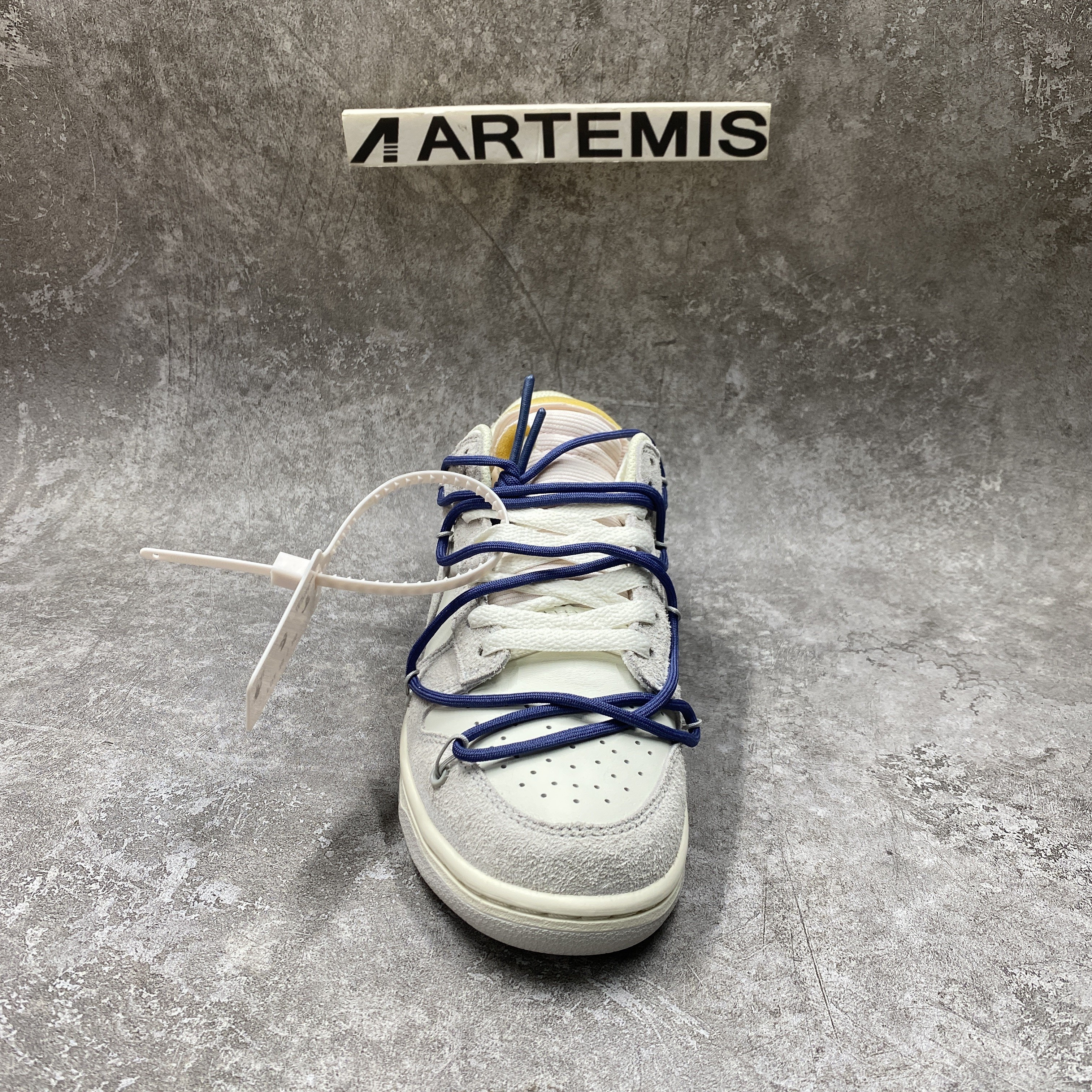 Nike Dunk Low Off-White Lot 18