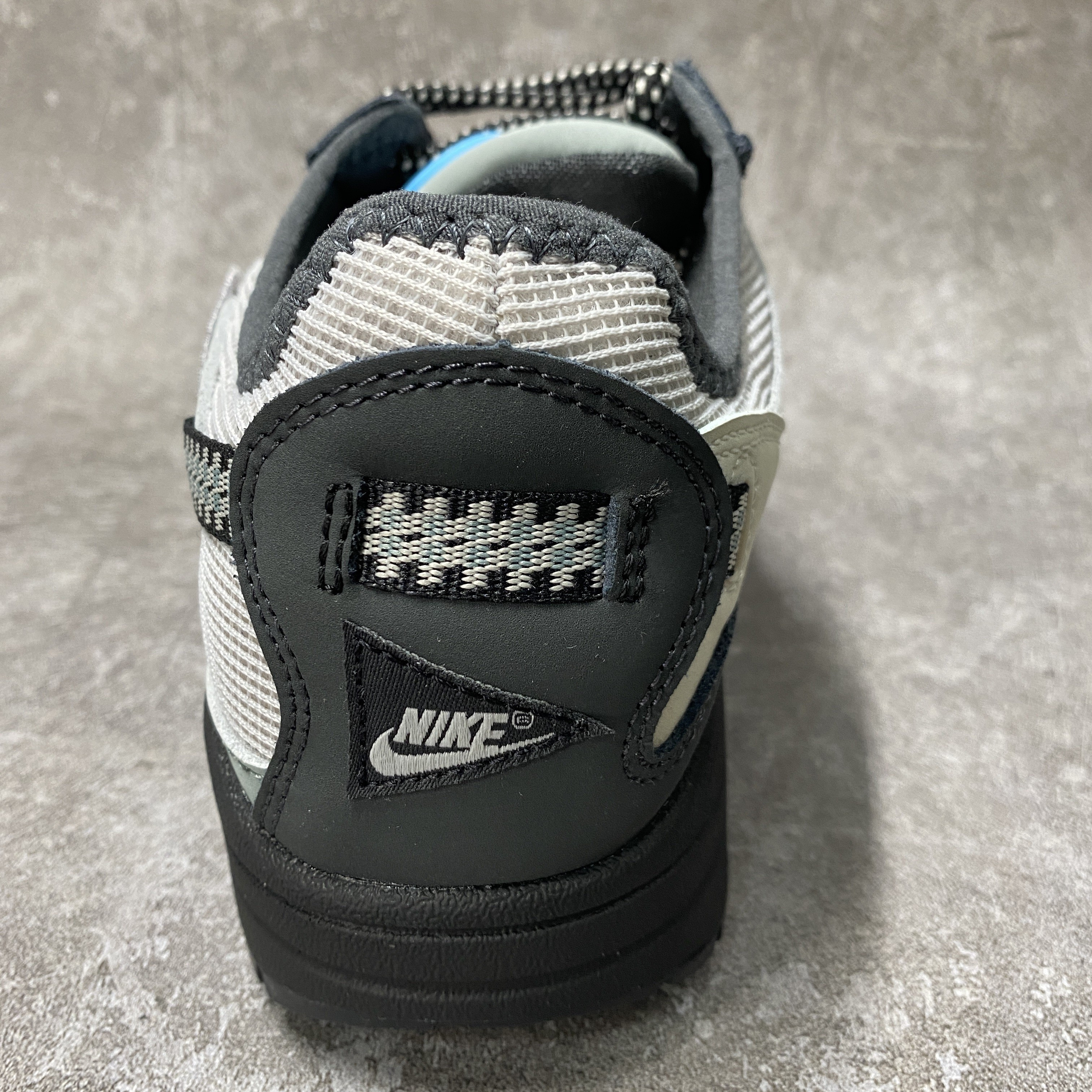 Nike Air Max 1 X Travis Scott Cave Stone