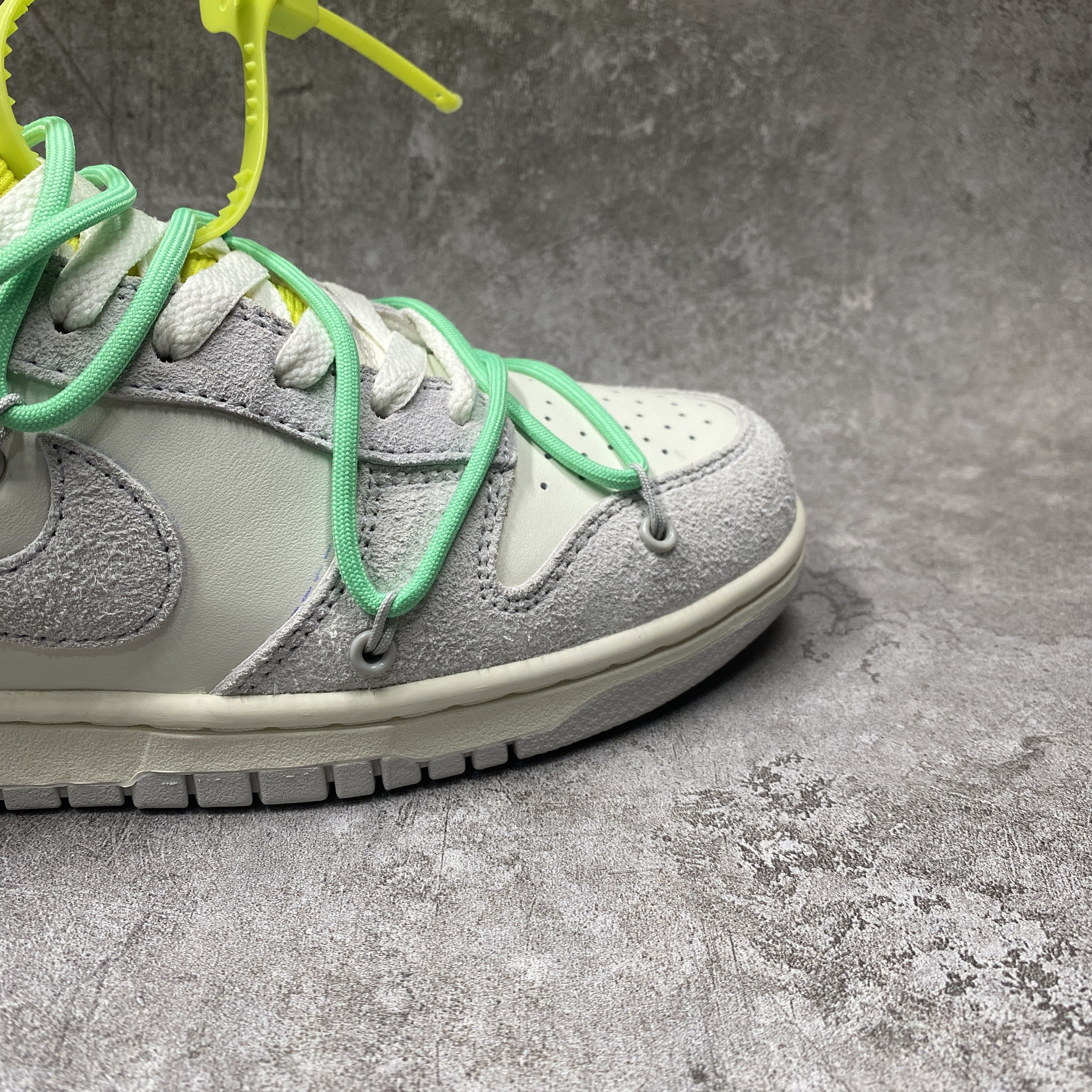 Nike Dunk Low Off-White Lot 14