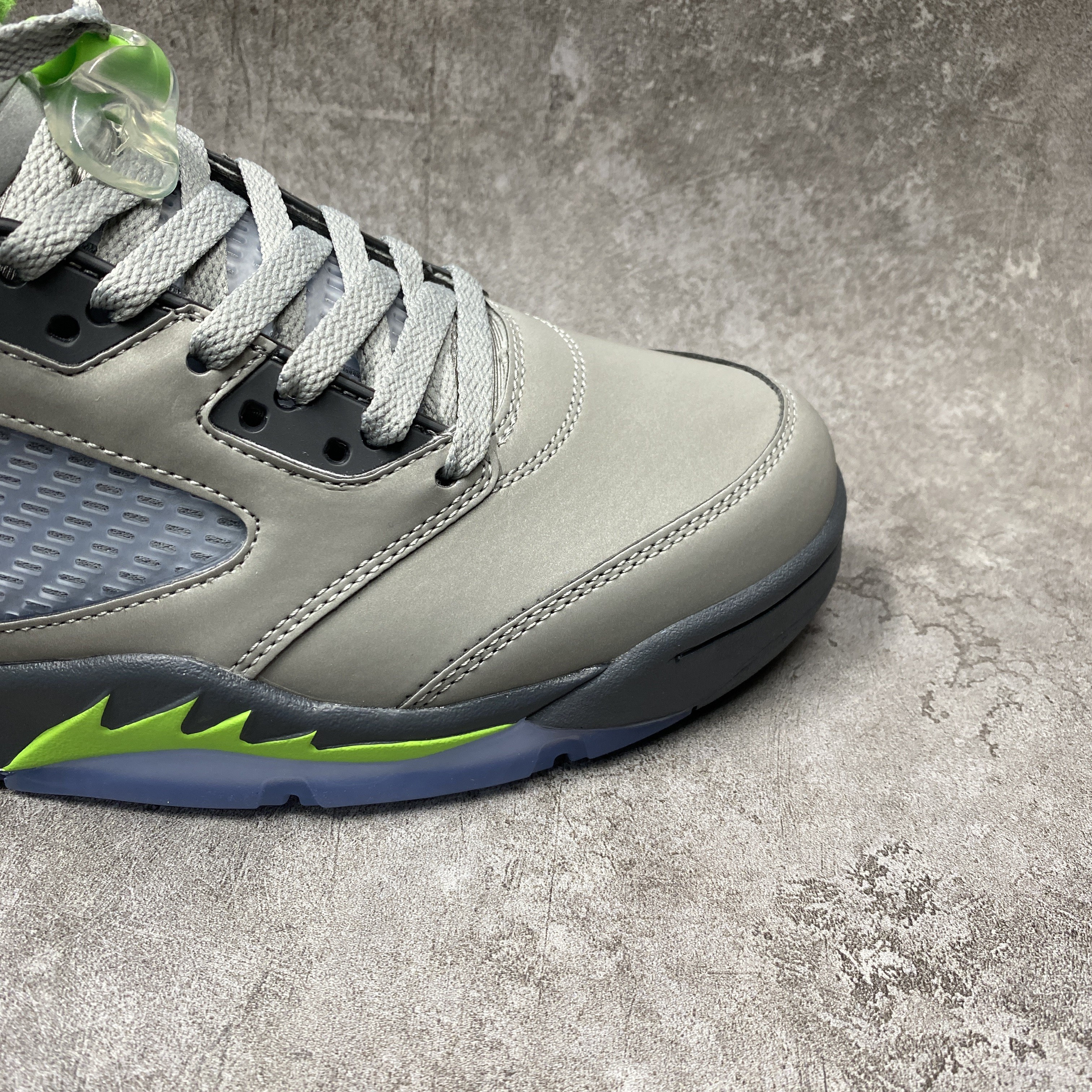 Air Jordan 5 Retro Green Bean (2022)