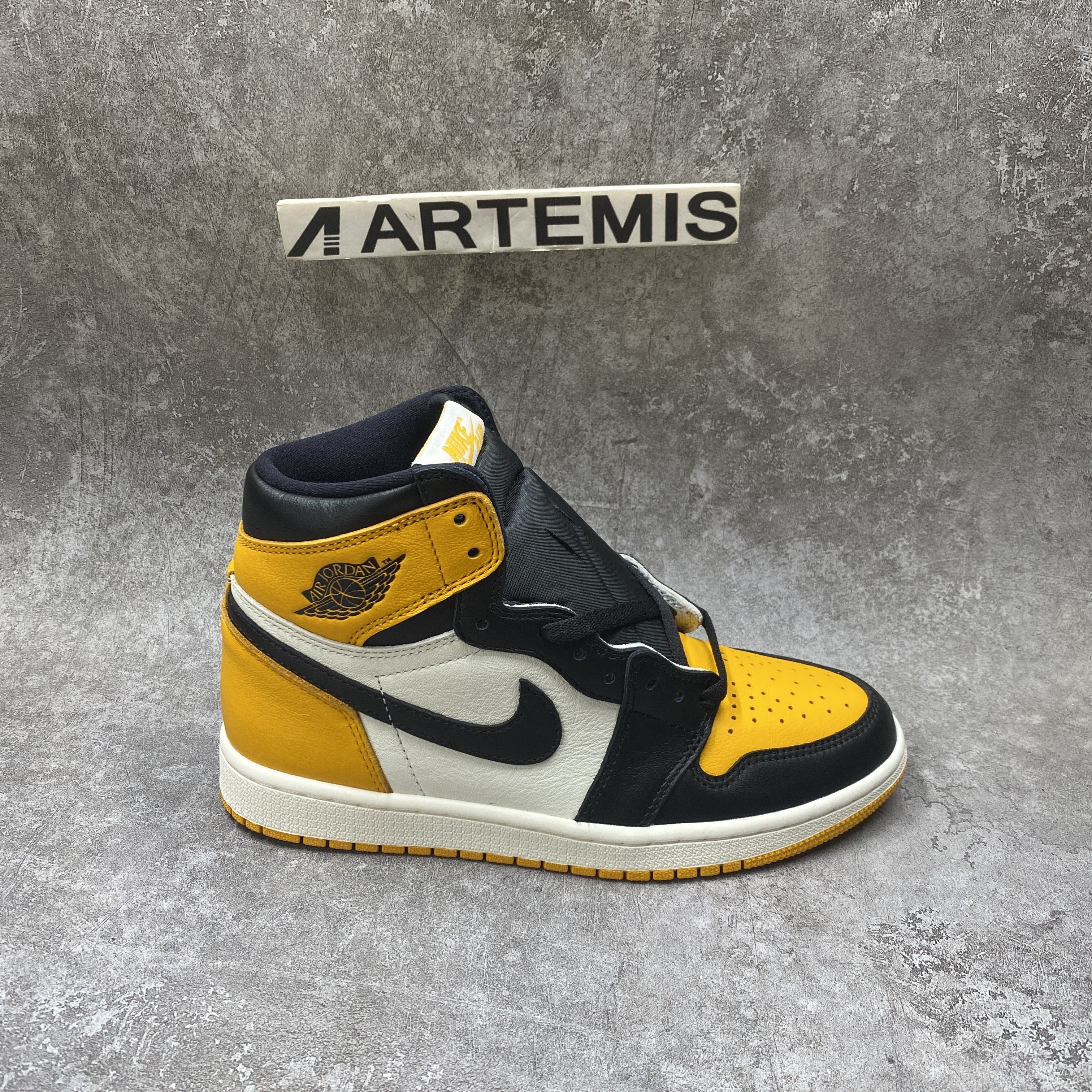 Air Jordan 1 High OG Yellow Toe