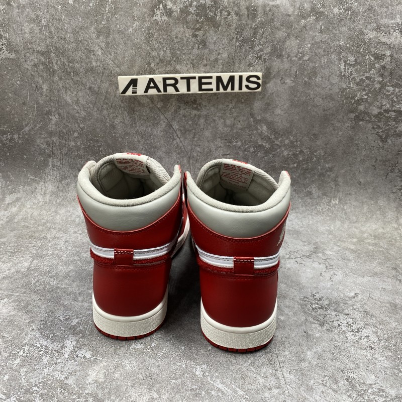 Air Jordan 1 High OG Newstalgia Chenille