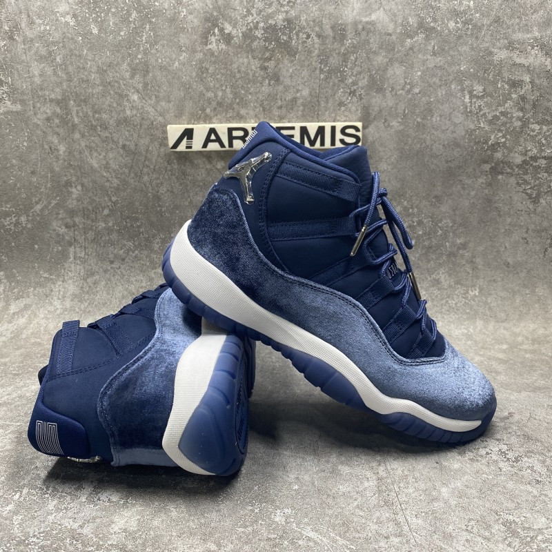 Air Jordan 11 Midnight Navy