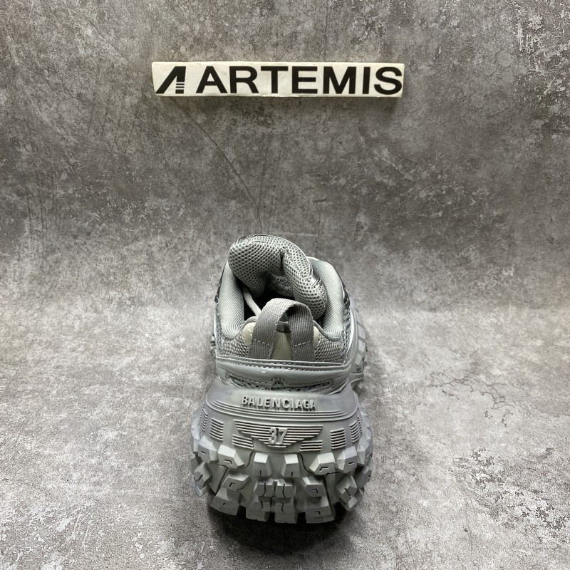 Balenciga Defender Grey
