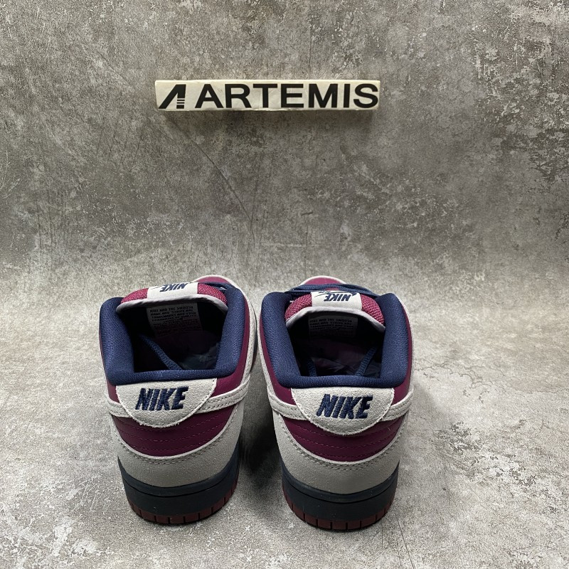 Nike SB Dunk Low Atmosphere Grey True Berry