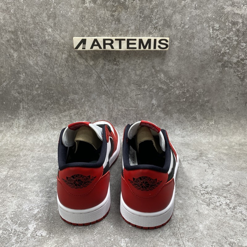 Air Jordan 1 Retro Low Chicago (2022)
