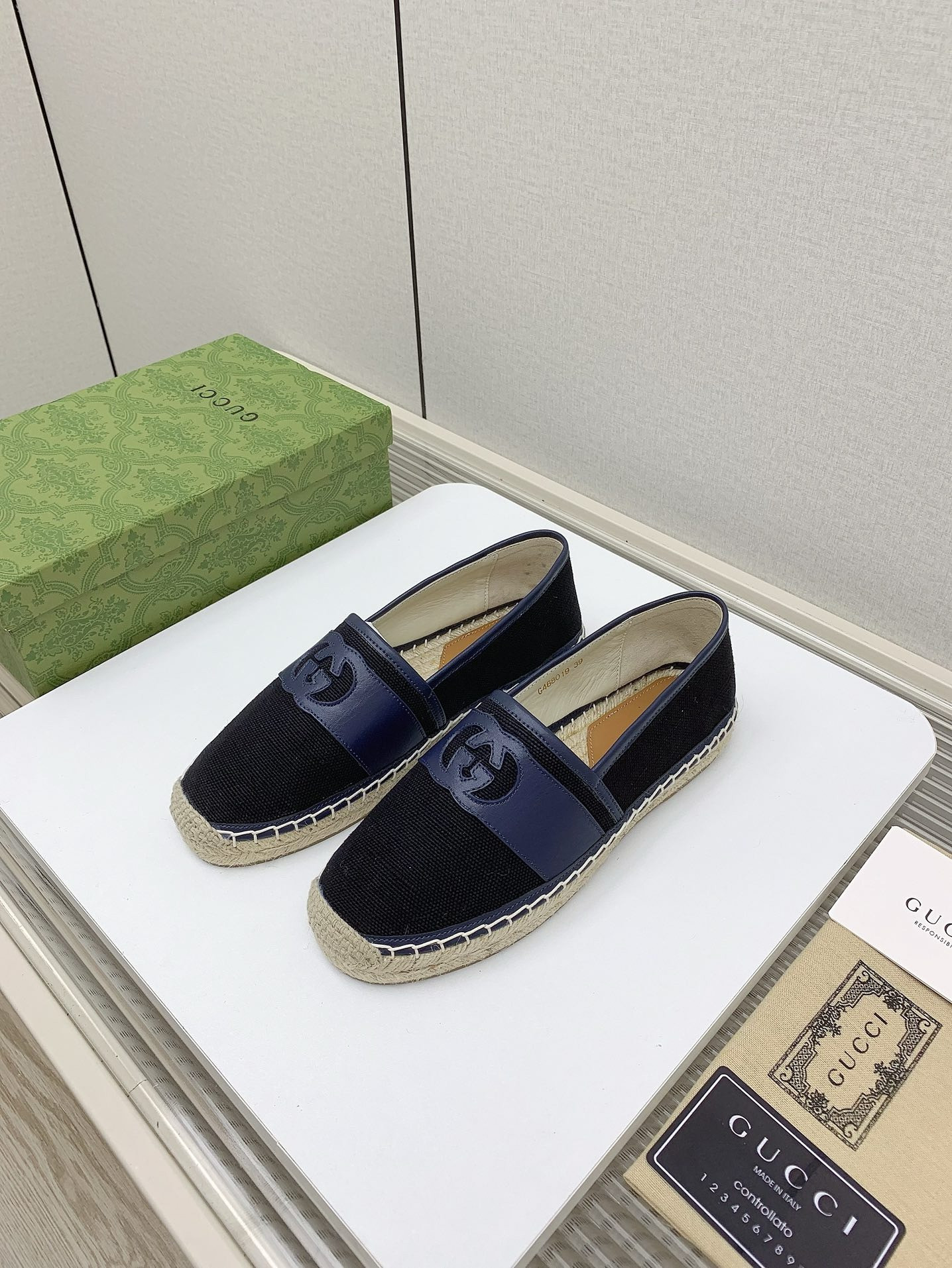 ua G*u*i interlocking g espadrille