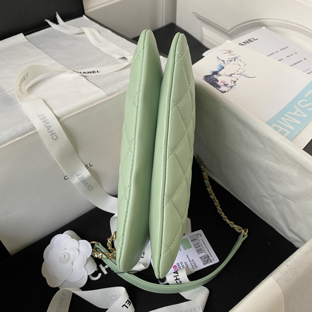 Ch*el baguette bag green 17.5×20×5cm