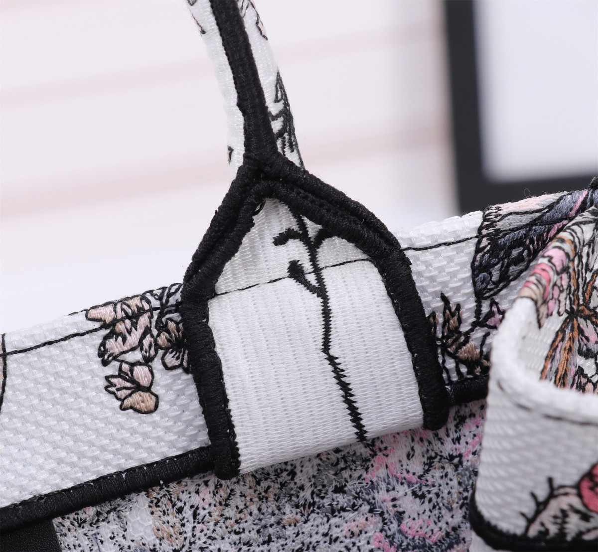 small D*or book tote white and pastel pink butterfly around the world embroidery 10.5 x 8.5 x 5.5 inches