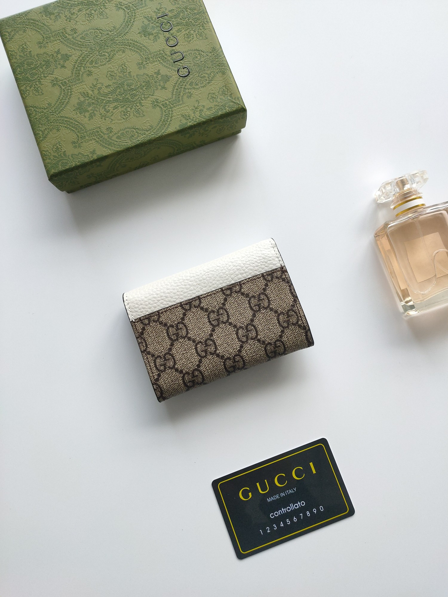 G*u*i gg card case wallet