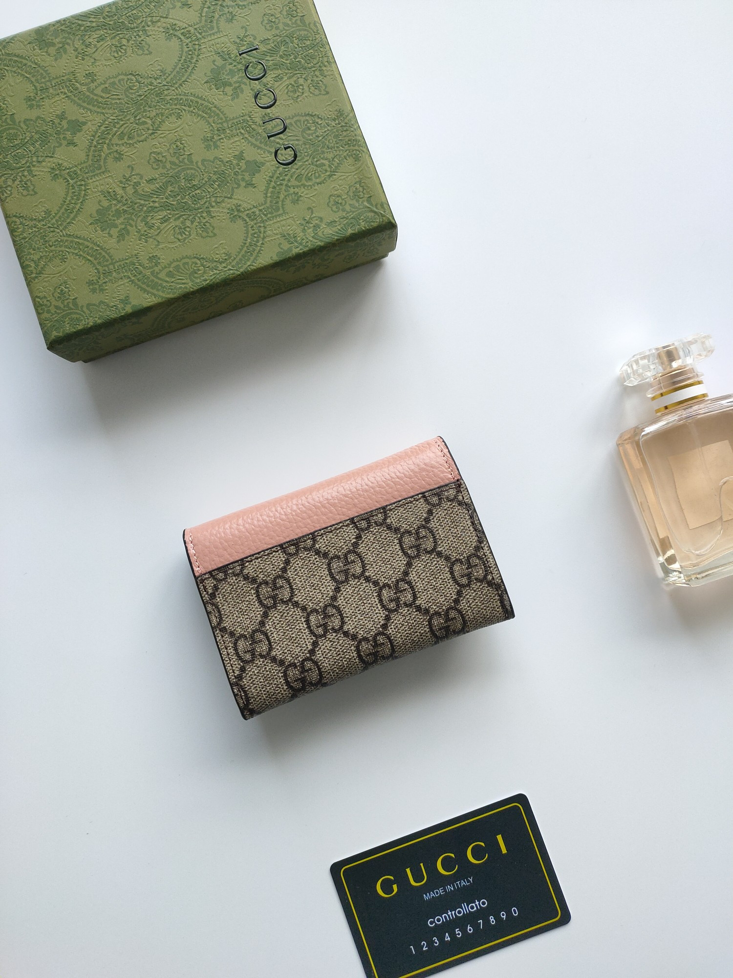 G*u*i gg card case wallet