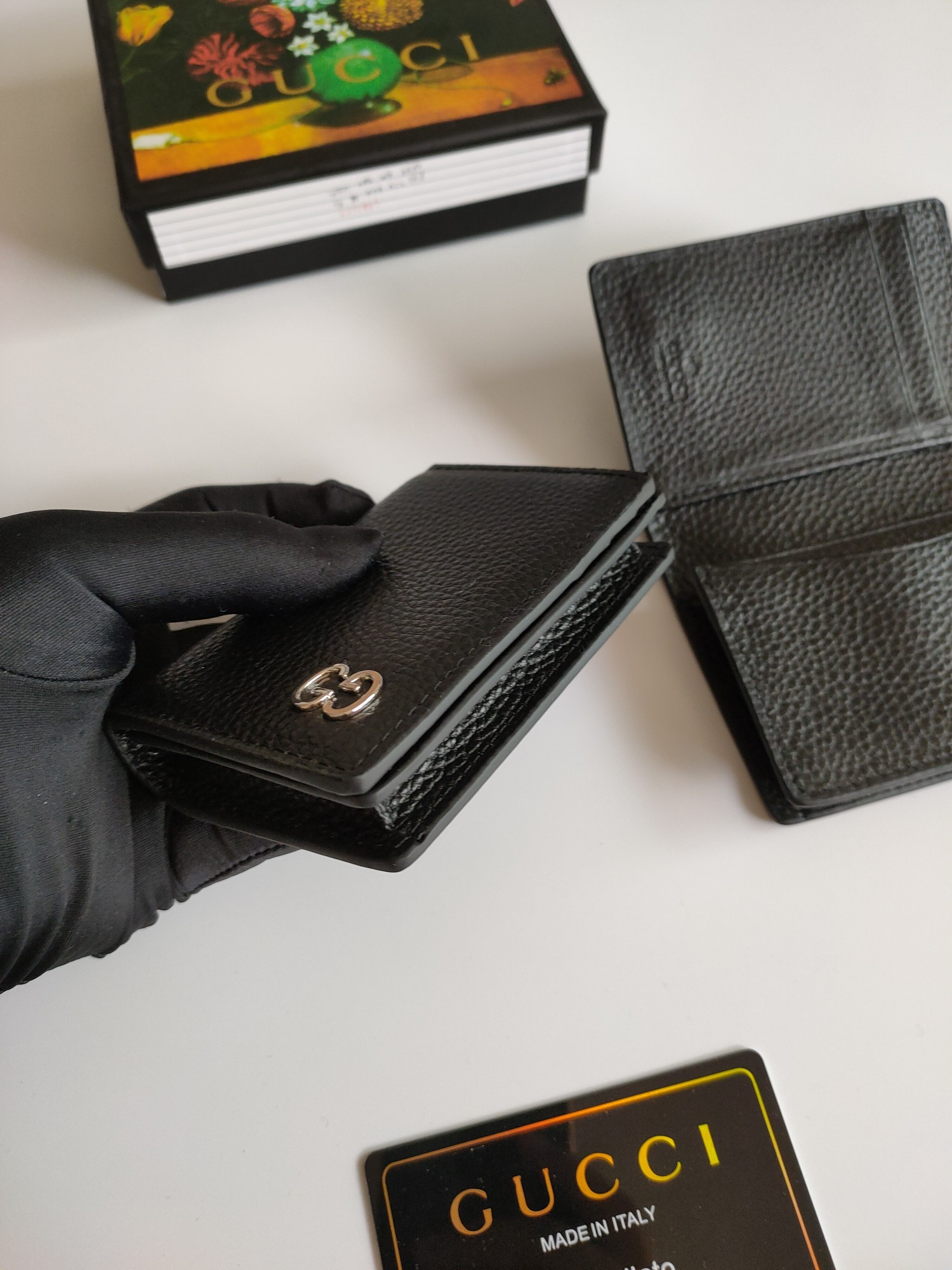 G*u*i gg card case wallet