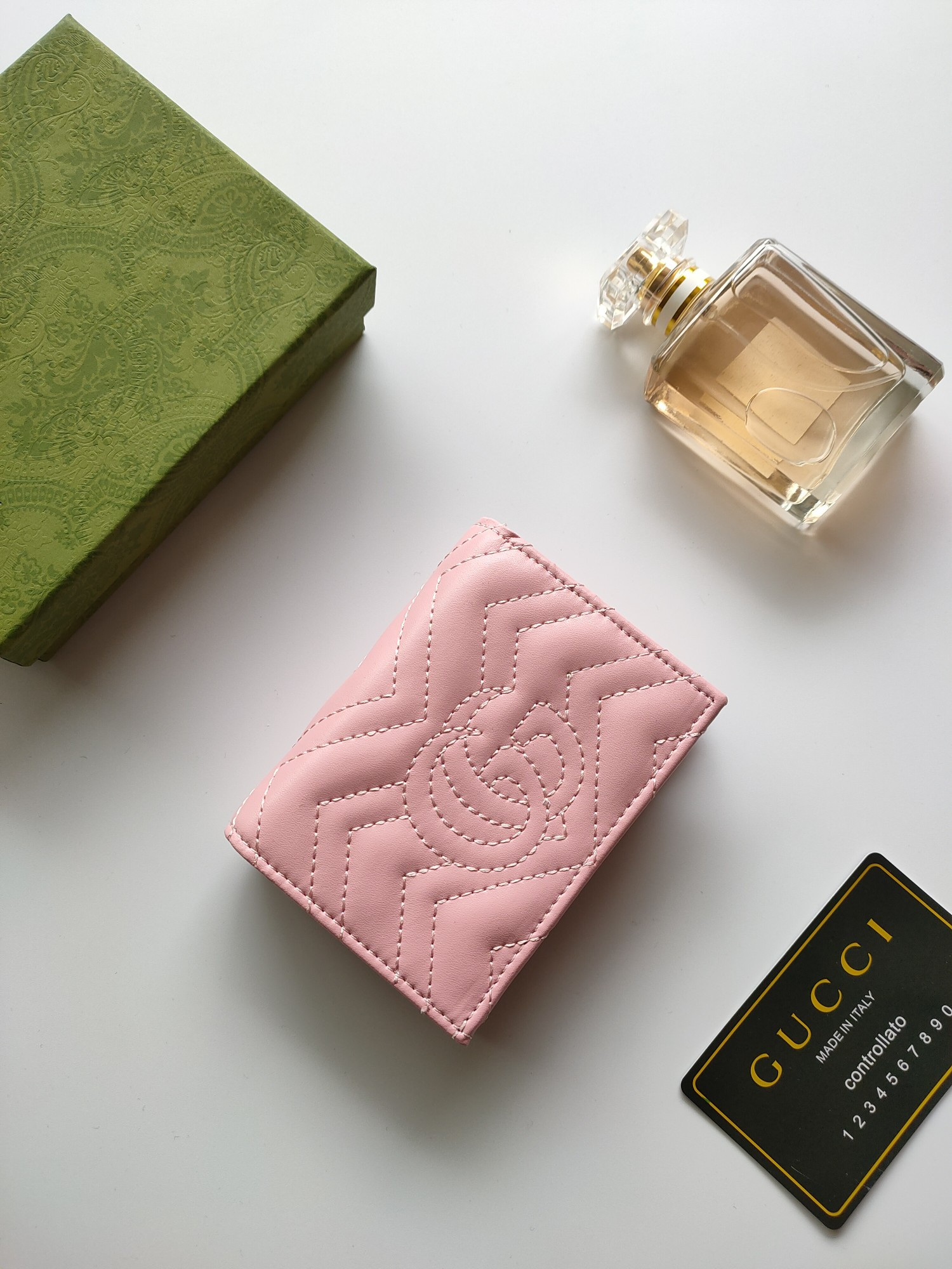 G*u*i gg card case wallet