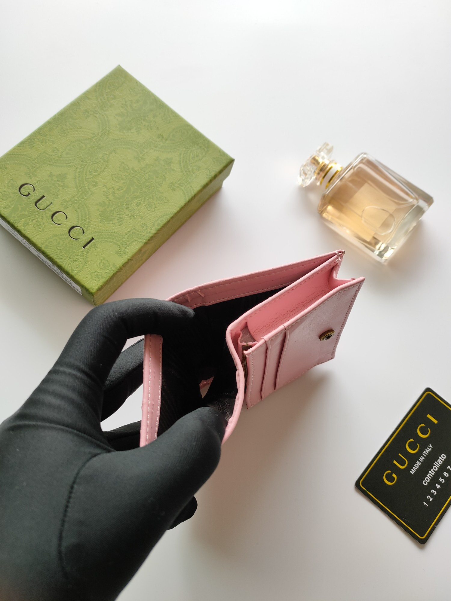 G*u*i gg card case wallet