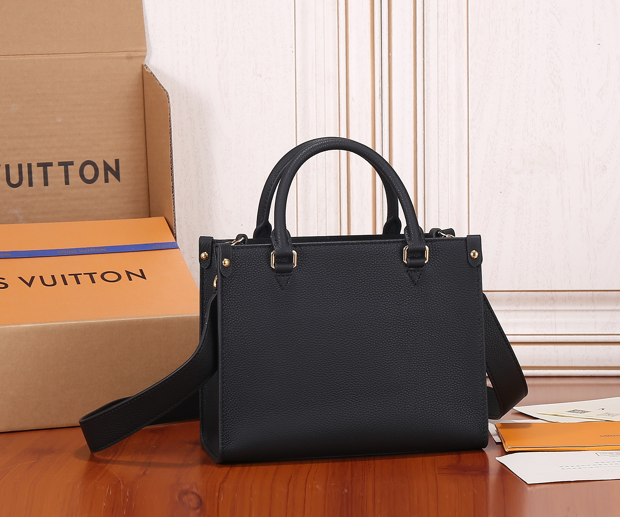 LV M22311 Lock & Go 9.6 x 7.5 x 4.1 inches