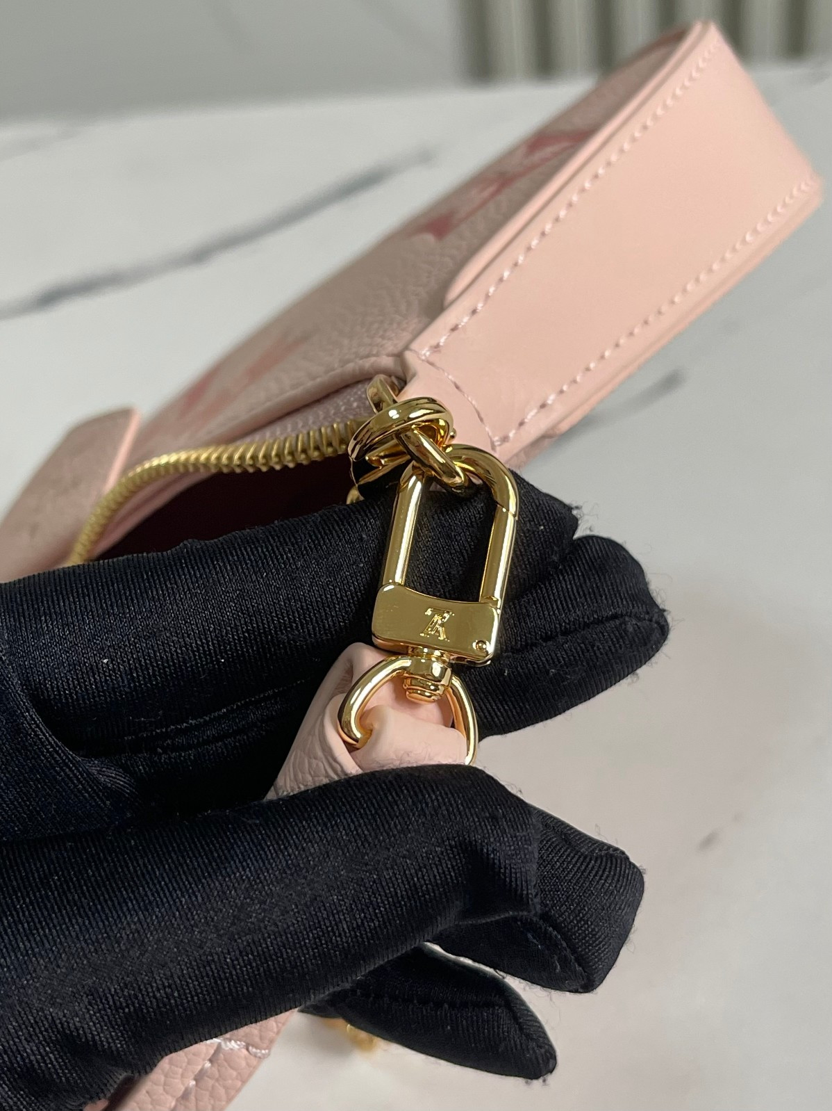 LV EASY POUCH ON STRAP M80348 7.5 x 4.5 x 1.2 inches