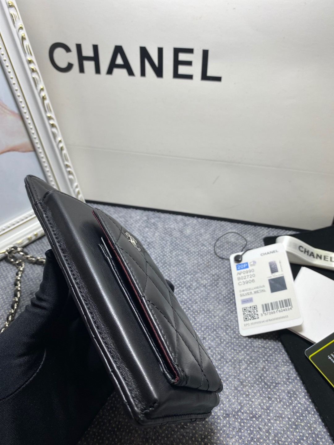 Ch*el long zipped wallet 19-11cm