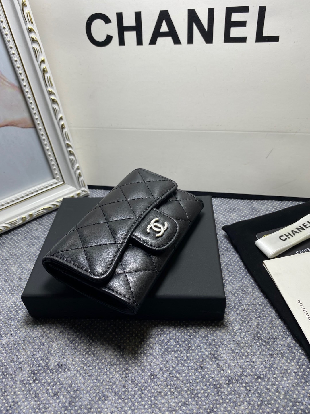 Ch*el card holder 11.3 x 7.5 x 2.5 cm