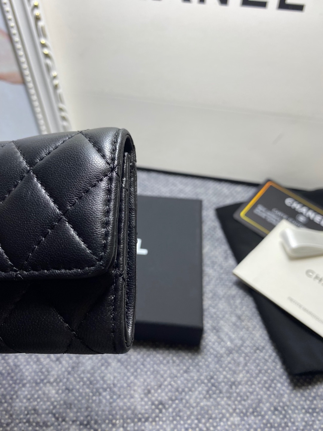 Ch*el card holder 11.3 x 7.5 x 2.5 cm