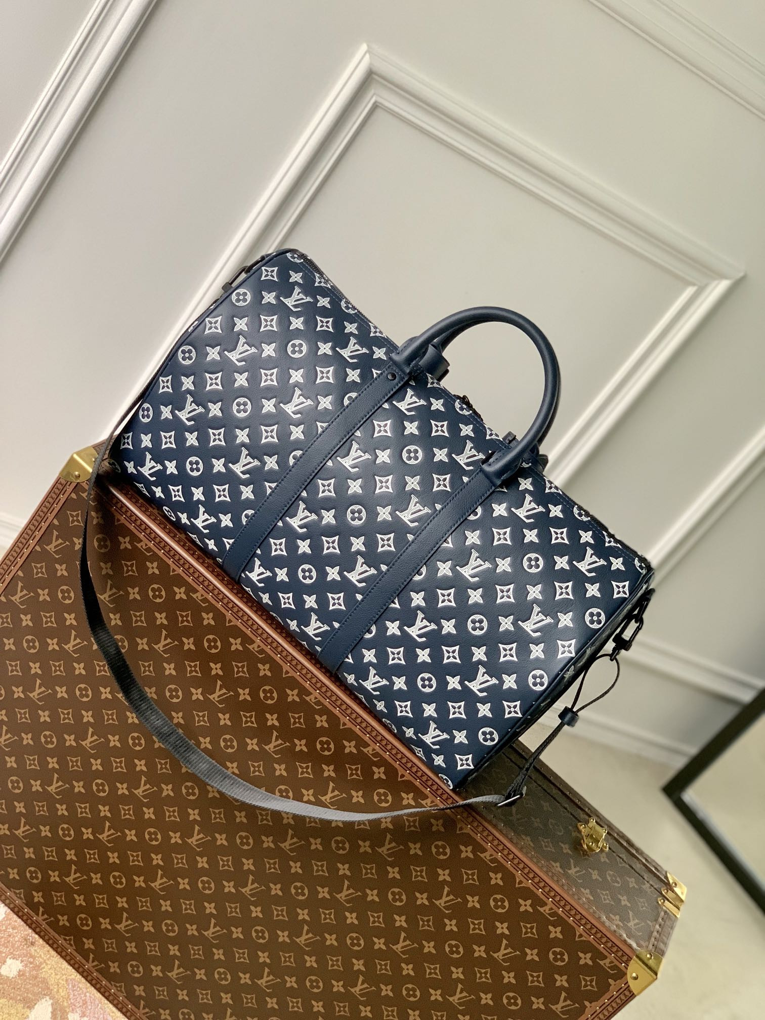 LV Keepall Bandoulière 50 19.7 x 11.4 x 9.1 inches