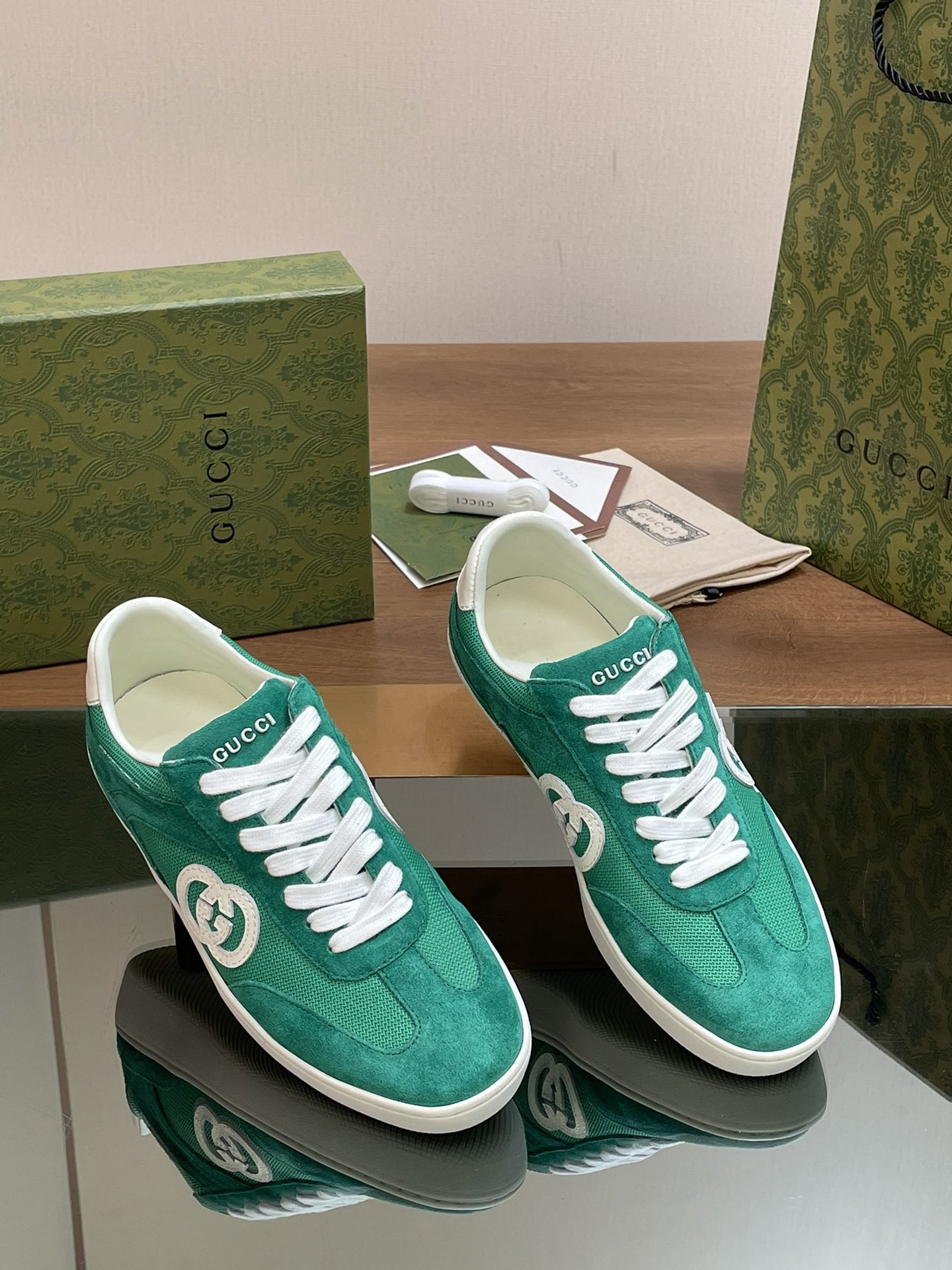 ua G*u*i interlocking g sneaker green