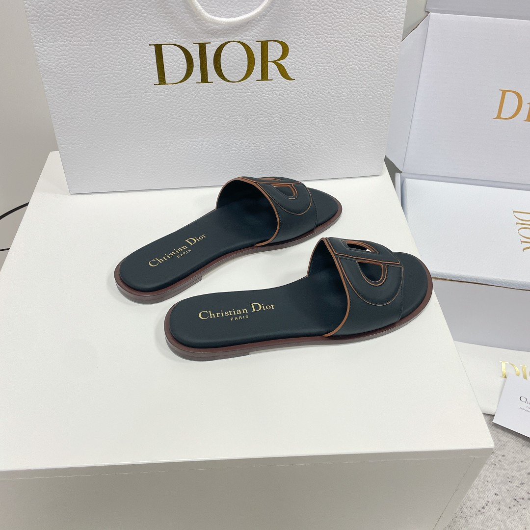 ua D*or d-club slide black