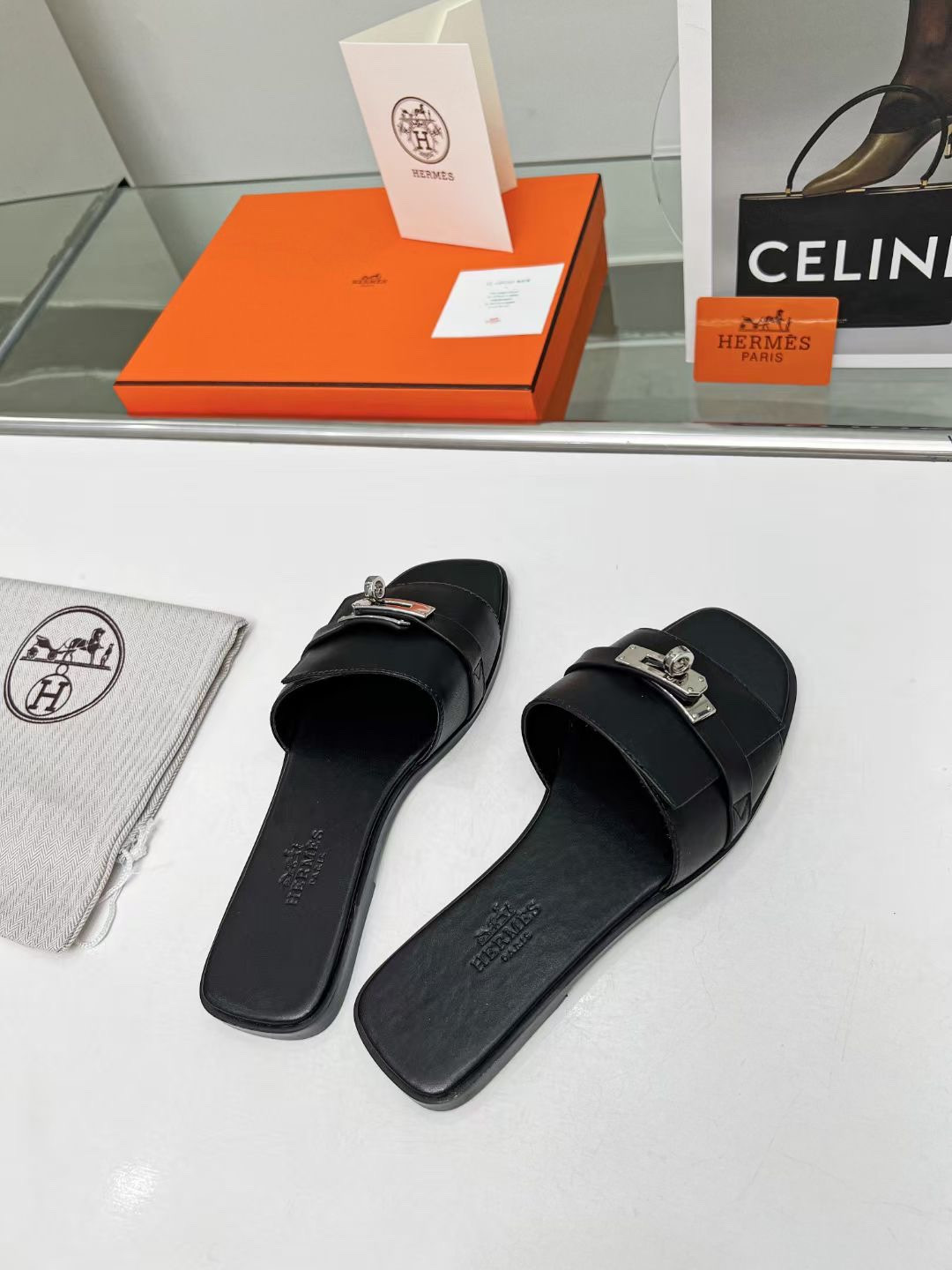 ua H**mes giulia sandal