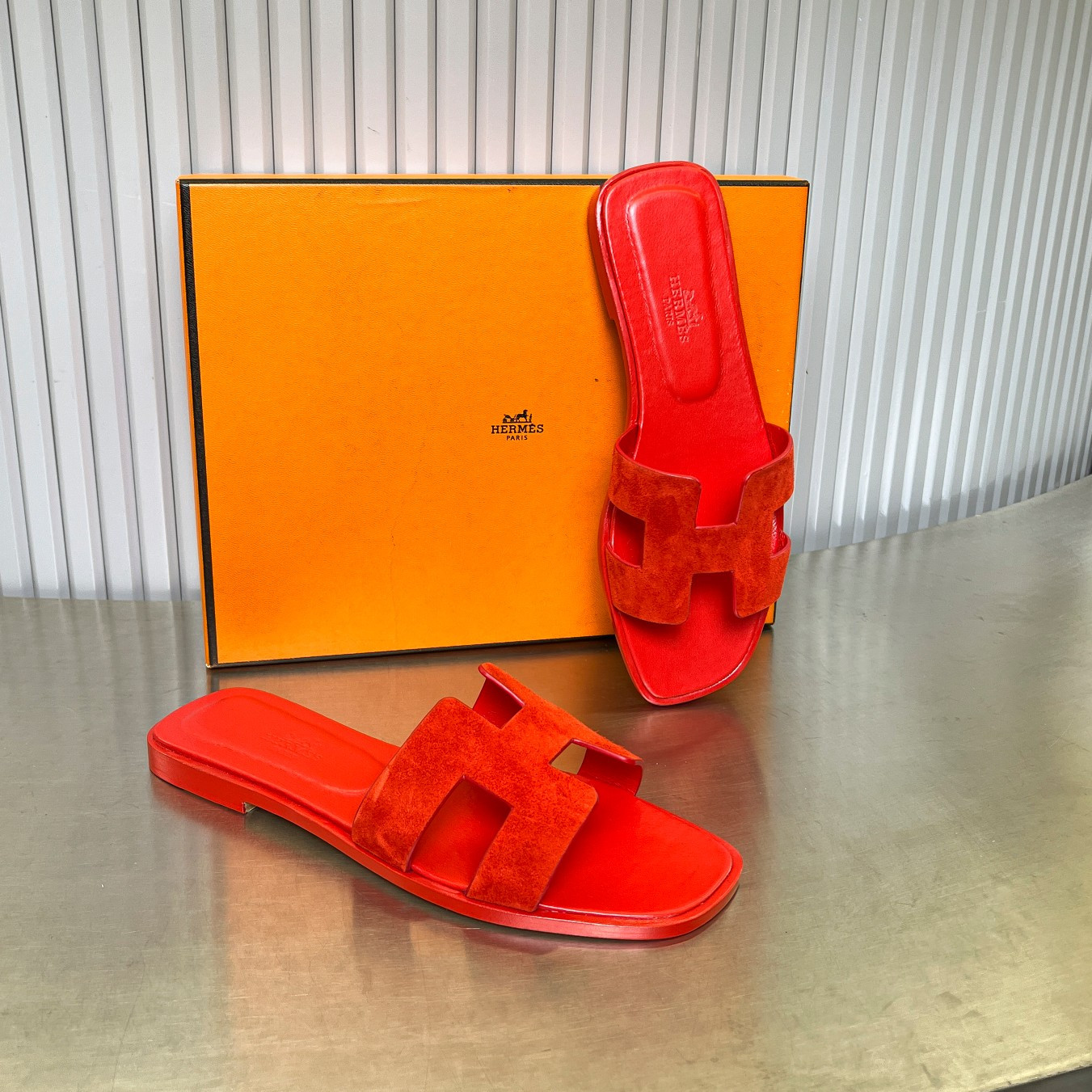ua H**mes oran sandal
