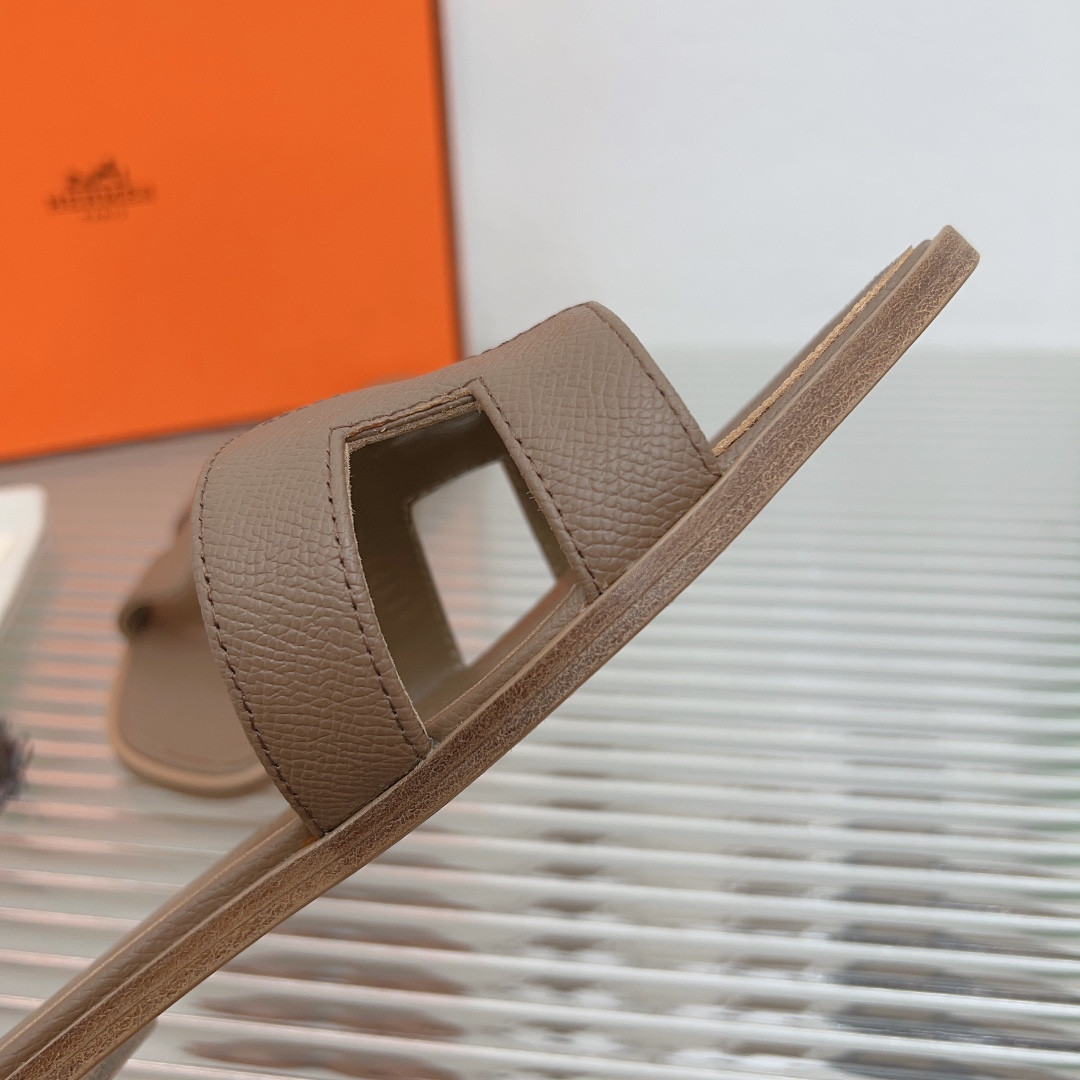 ua H**mes oran sandal
