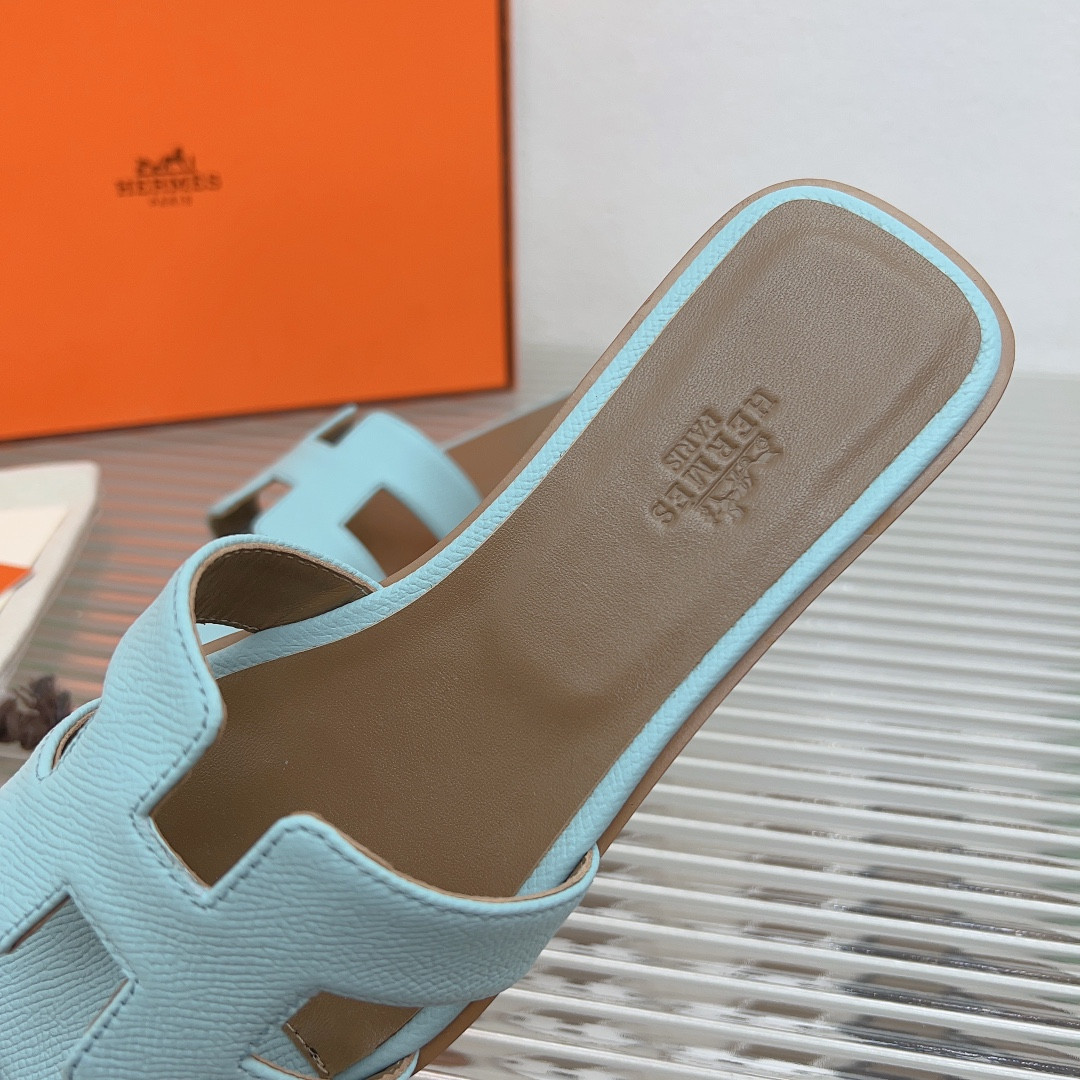 ua H**mes oran sandal