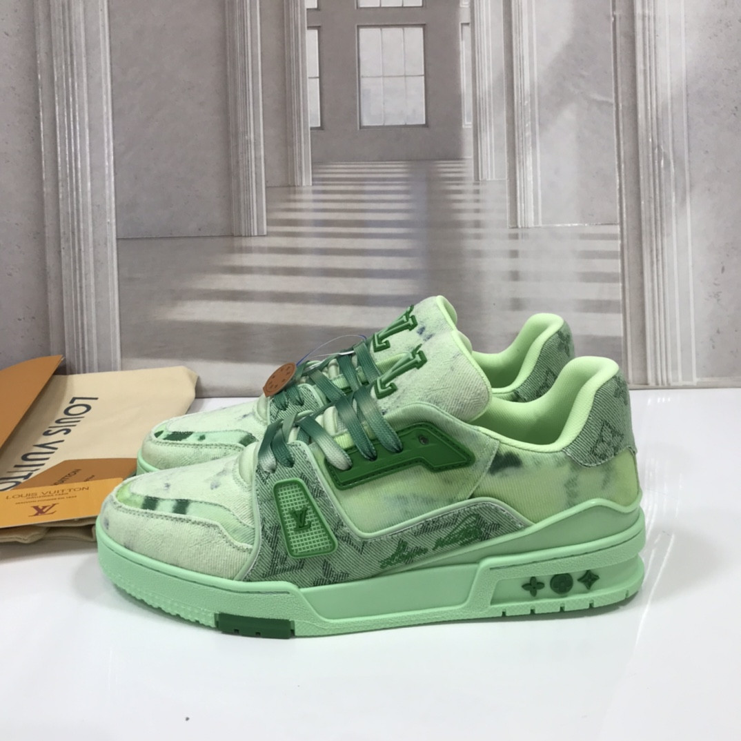 UA LV Trainer Sneaker