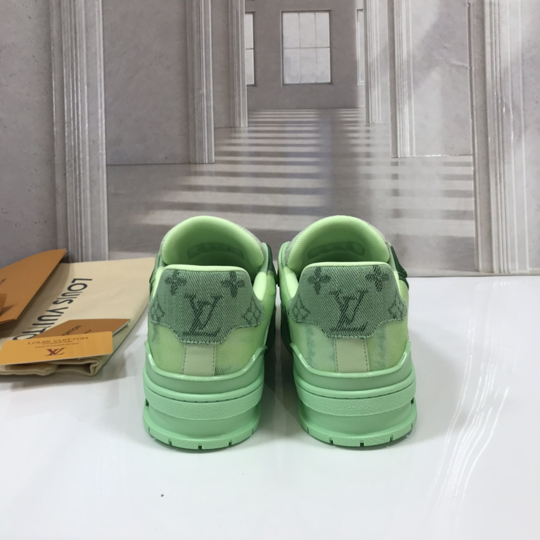 UA LV Trainer Sneaker