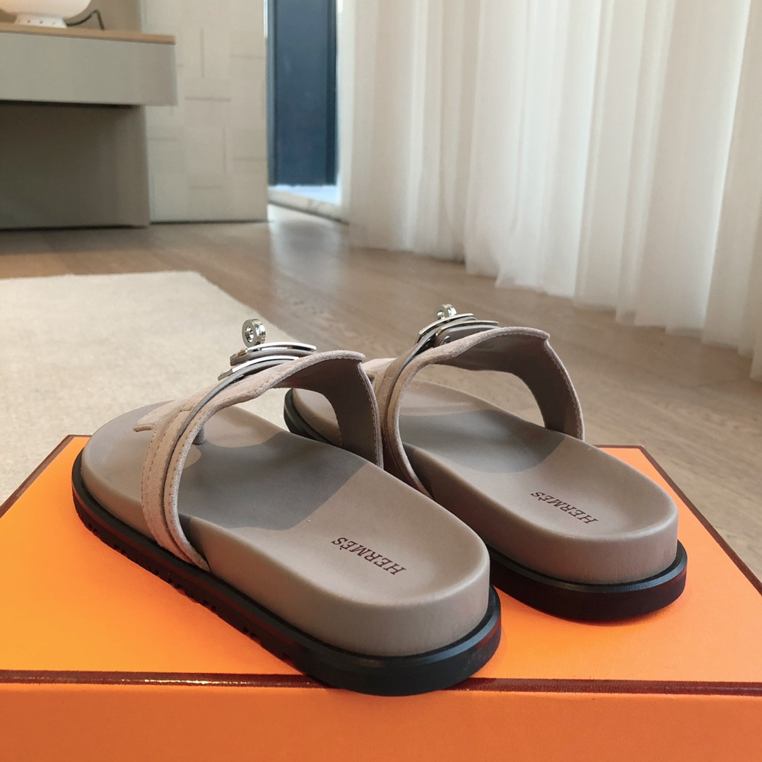 ua H**mes empire sandal