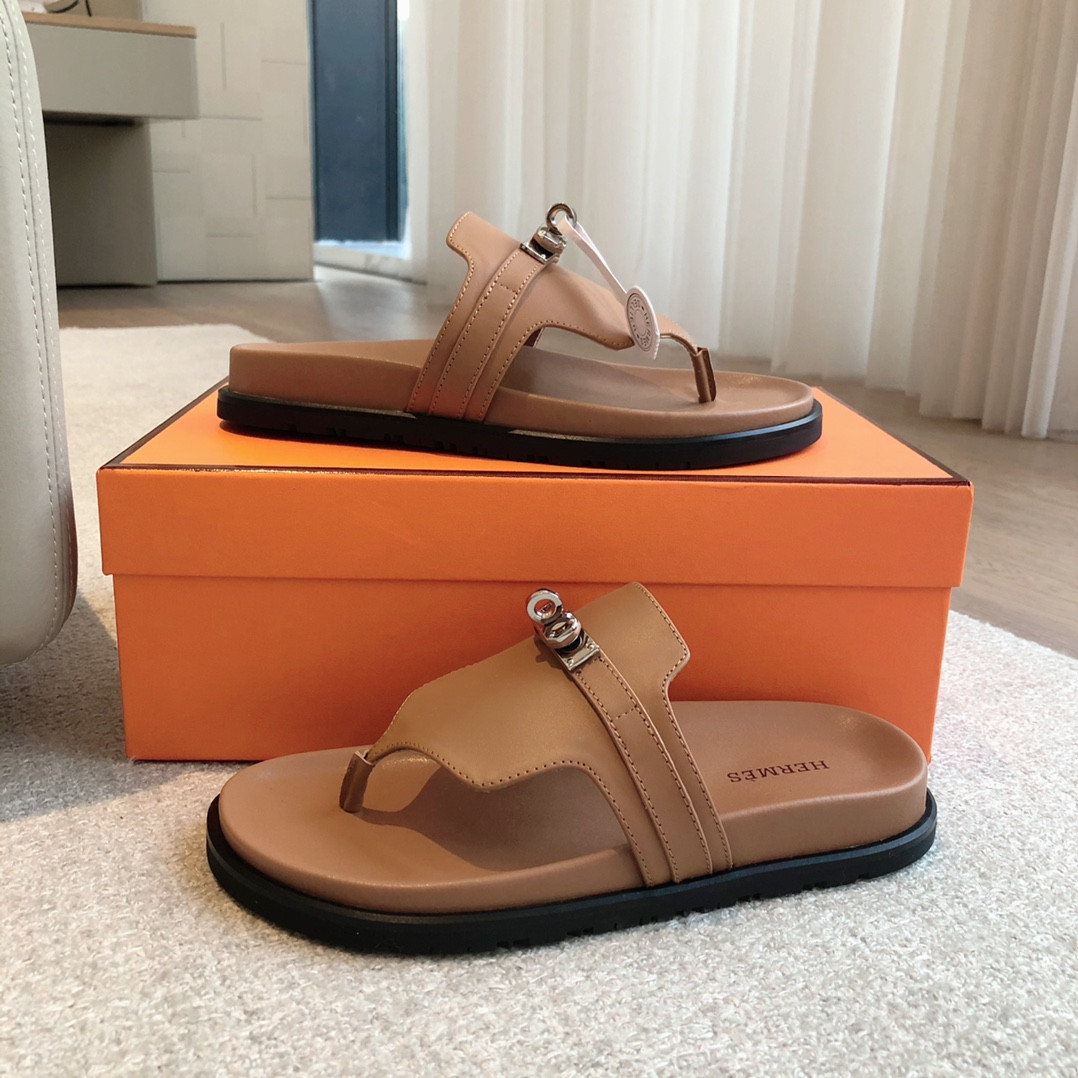 ua H**mes empire sandal