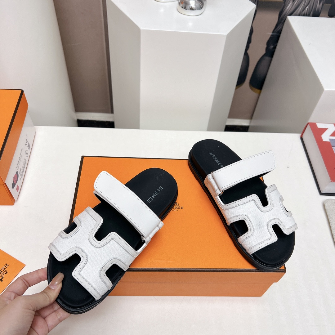 ua H**mes chypre sandal